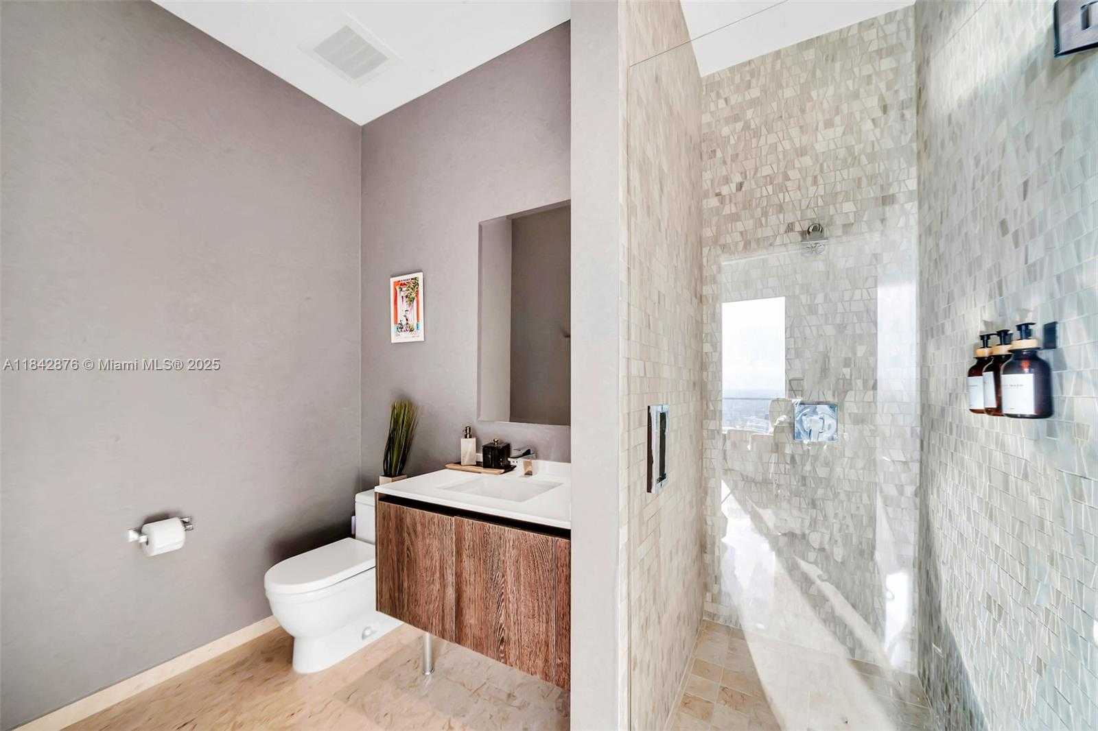 Small Image of 88 SOUTH WEST 7TH ST #4004, Miami Number 17