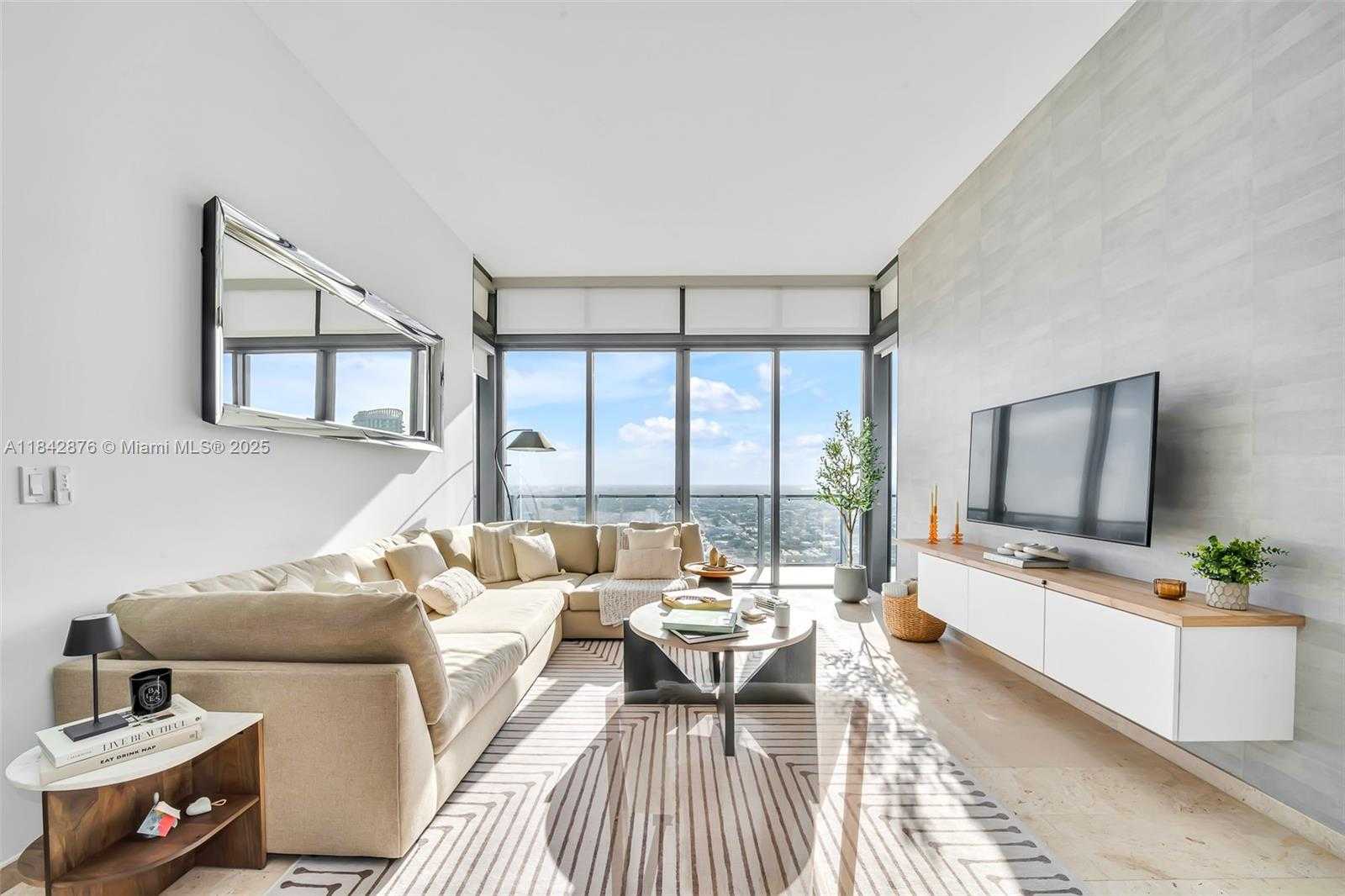 Small Image of 88 SOUTH WEST 7TH ST #4004, Miami Number 3