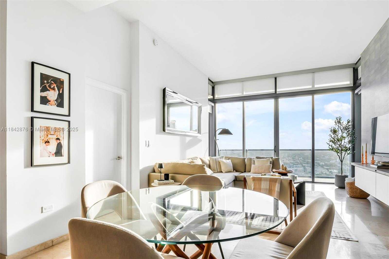 Small Image of 88 SOUTH WEST 7TH ST #4004, Miami Number 5