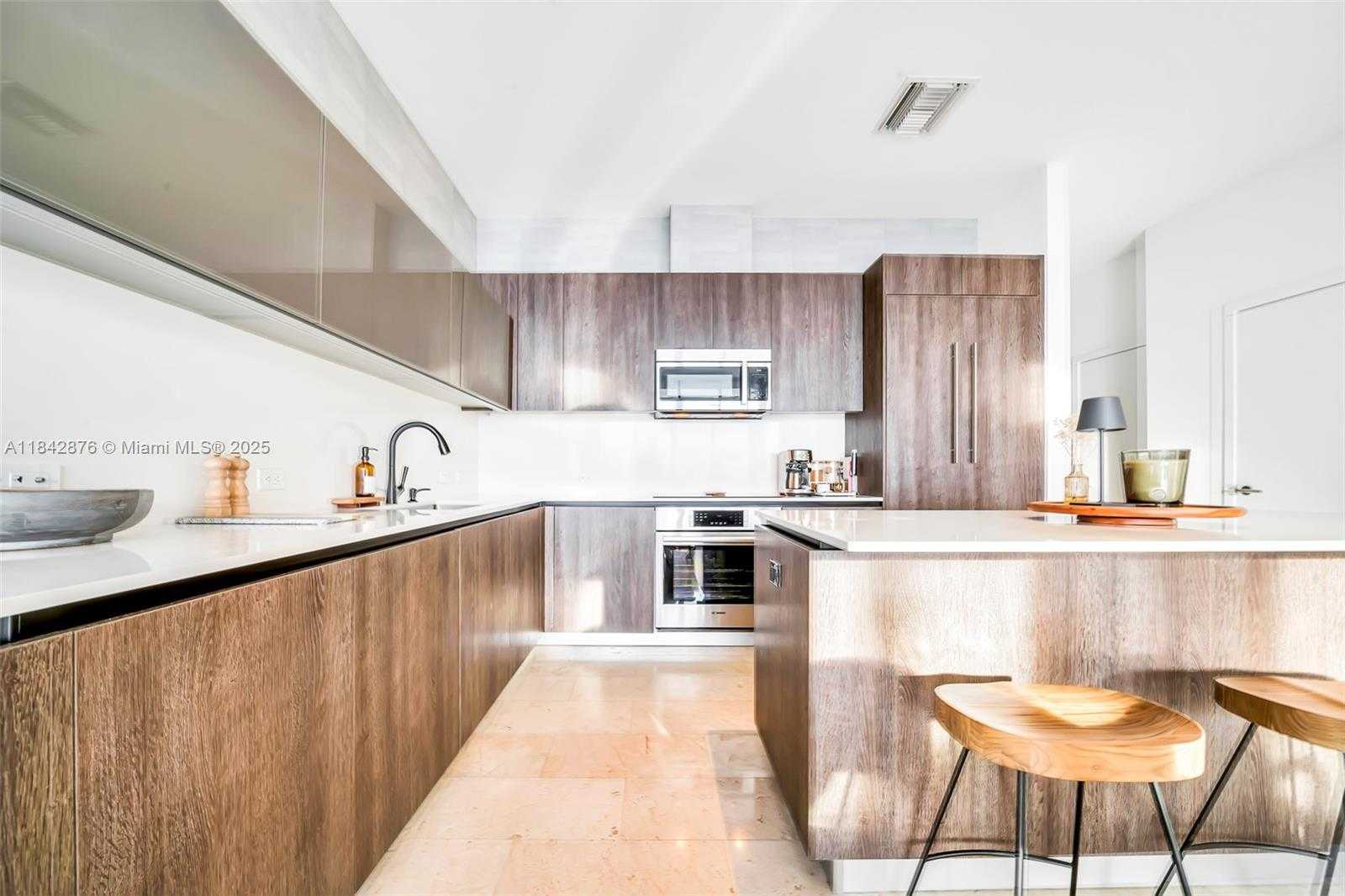 Small Image of 88 SOUTH WEST 7TH ST #4004, Miami Number 7