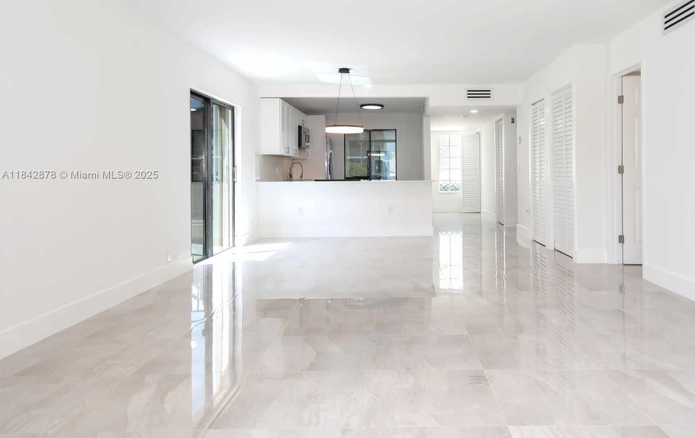 Small Image of 16461 BLATT BLVD #104, Weston Number 10