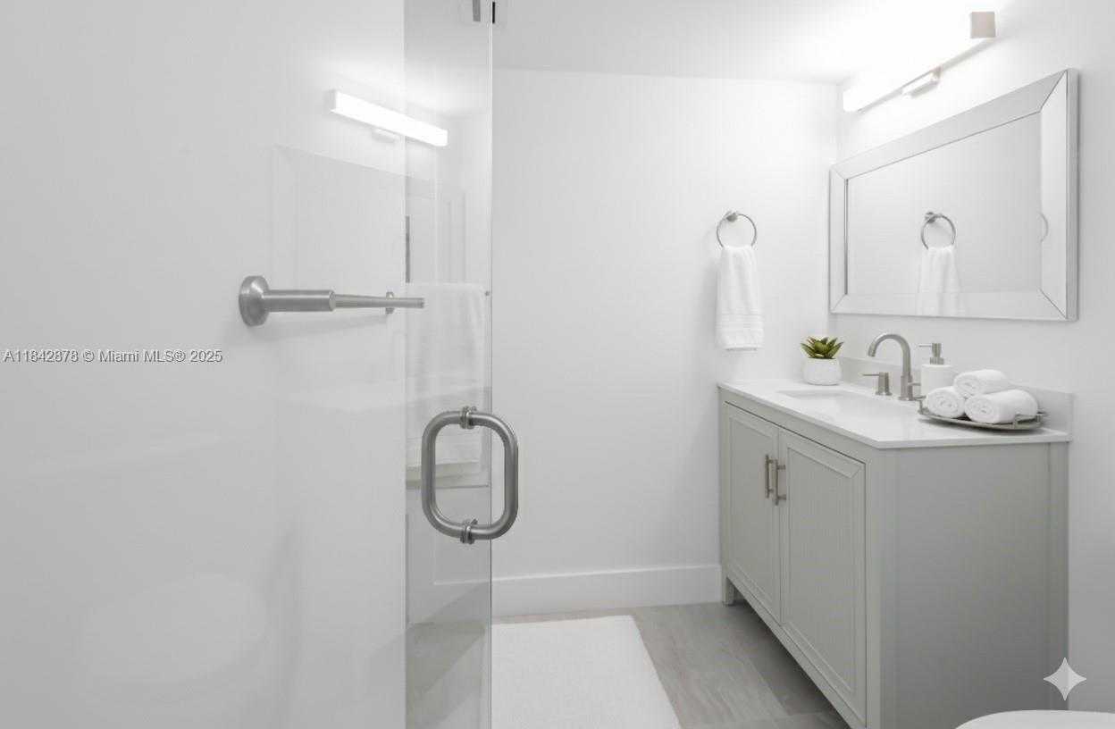 Small Image of 16461 BLATT BLVD #104, Weston Number 20