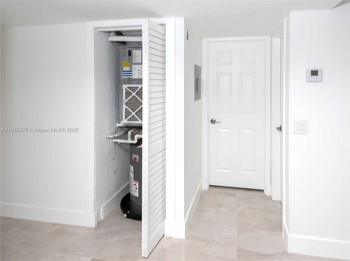Small Image of 16461 BLATT BLVD #104, Weston Number 38