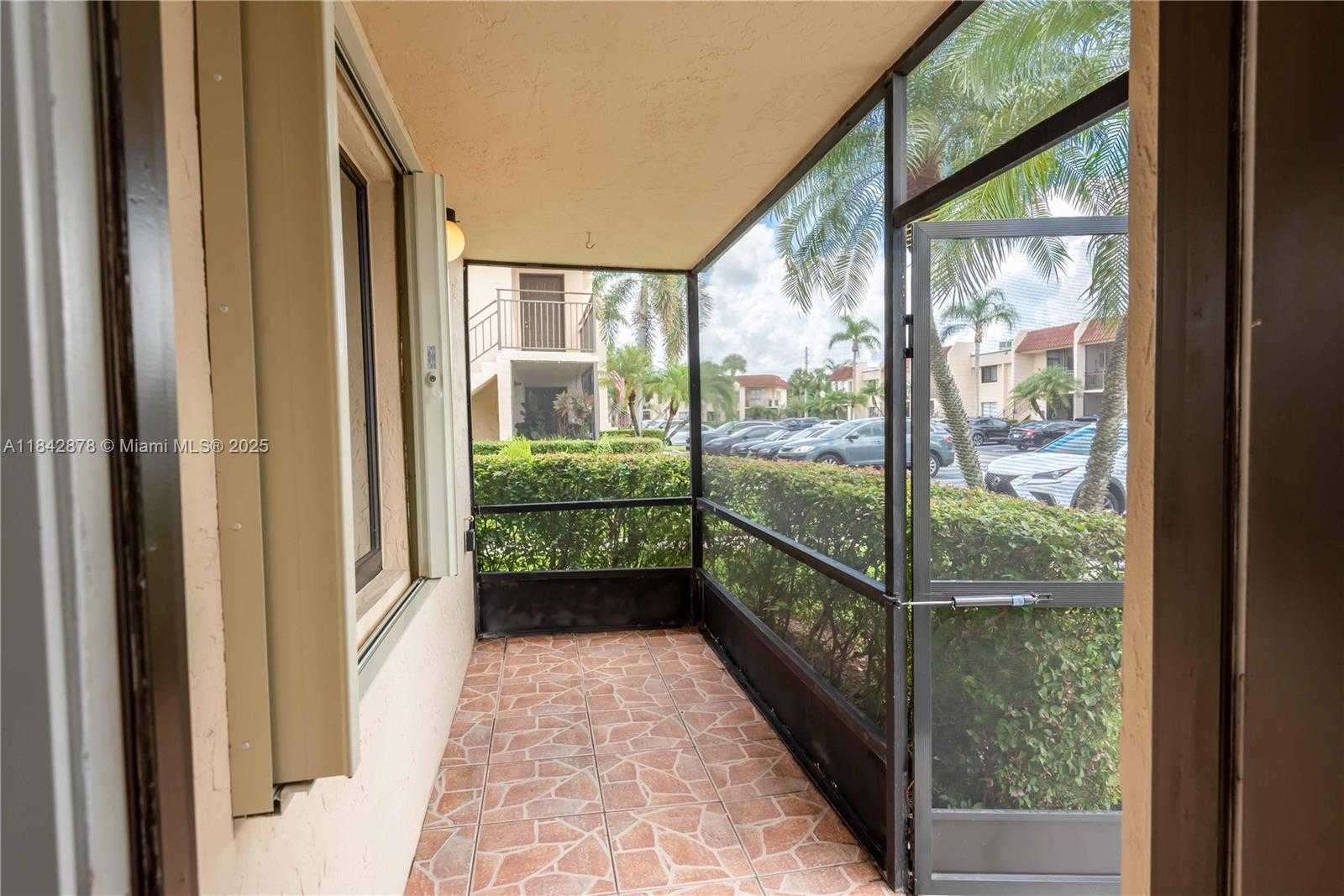 Small Image of 16461 BLATT BLVD #104, Weston Number 39