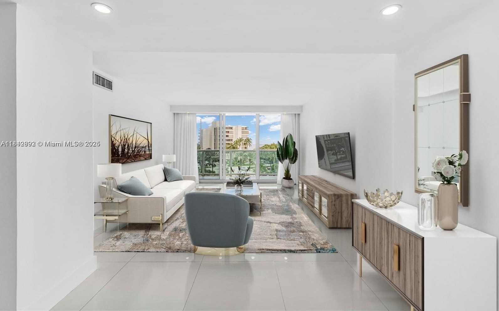 Small Image of 100 BAYVIEW DR #508, Sunny Isles Beach Number 2