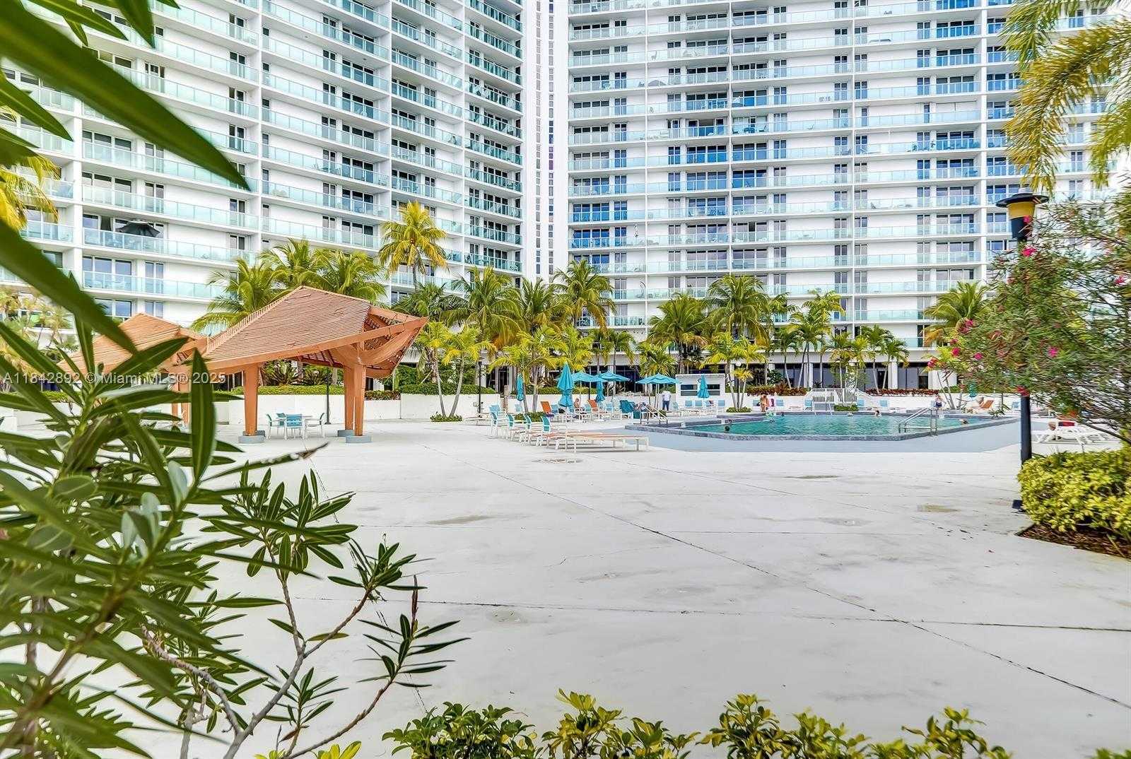 Small Image of 100 BAYVIEW DR #508, Sunny Isles Beach Number 33