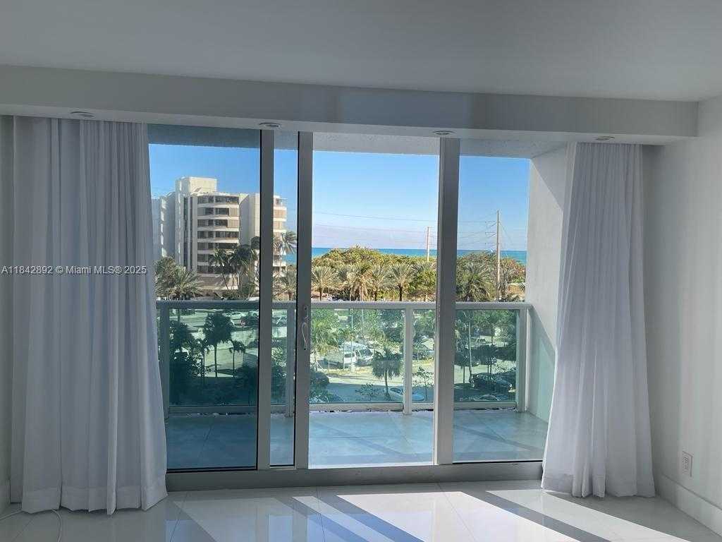 Small Image of 100 BAYVIEW DR #508, Sunny Isles Beach Number 5
