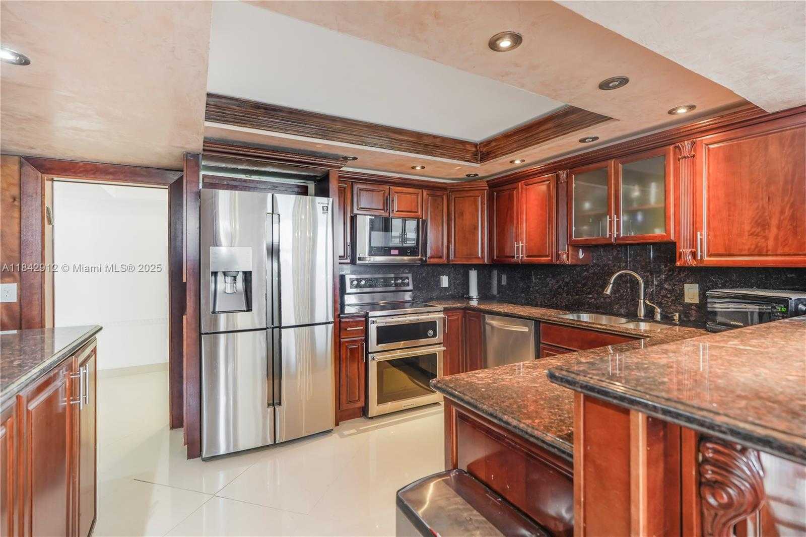 Small Image of 1912 SOUTH OCEAN DR #3D, Hallandale Beach Number 14