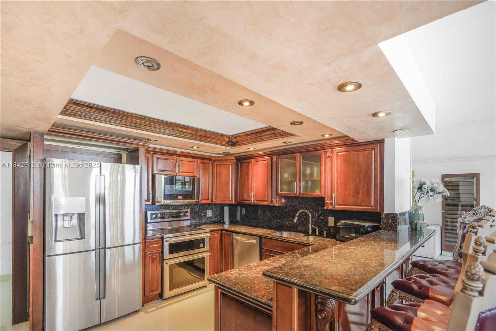 Small Image of 1912 SOUTH OCEAN DR #3D, Hallandale Beach Number 16