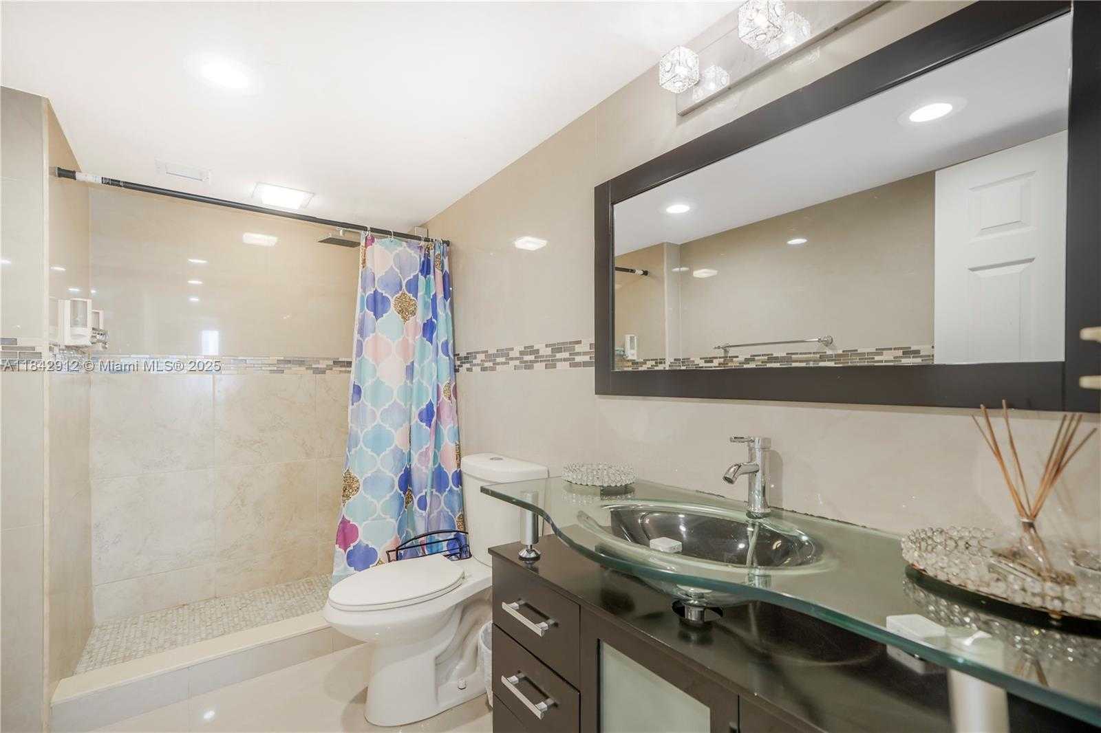 Small Image of 1912 SOUTH OCEAN DR #3D, Hallandale Beach Number 21