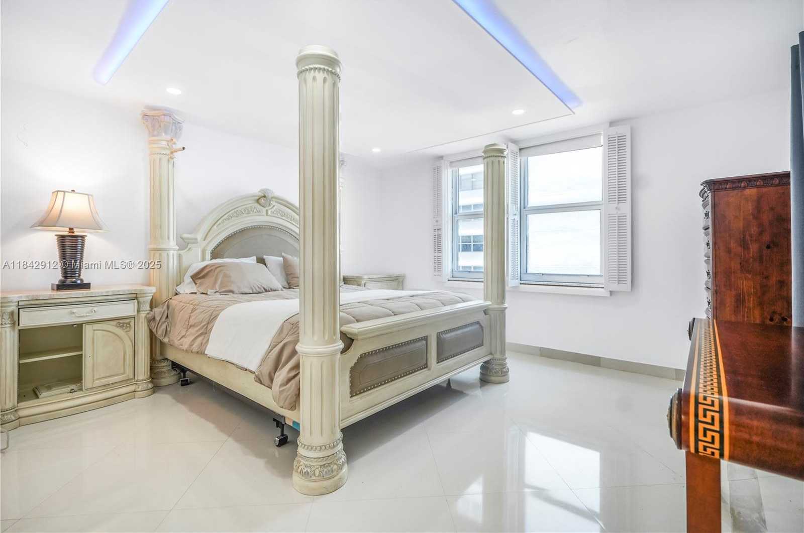 Small Image of 1912 SOUTH OCEAN DR #3D, Hallandale Beach Number 22