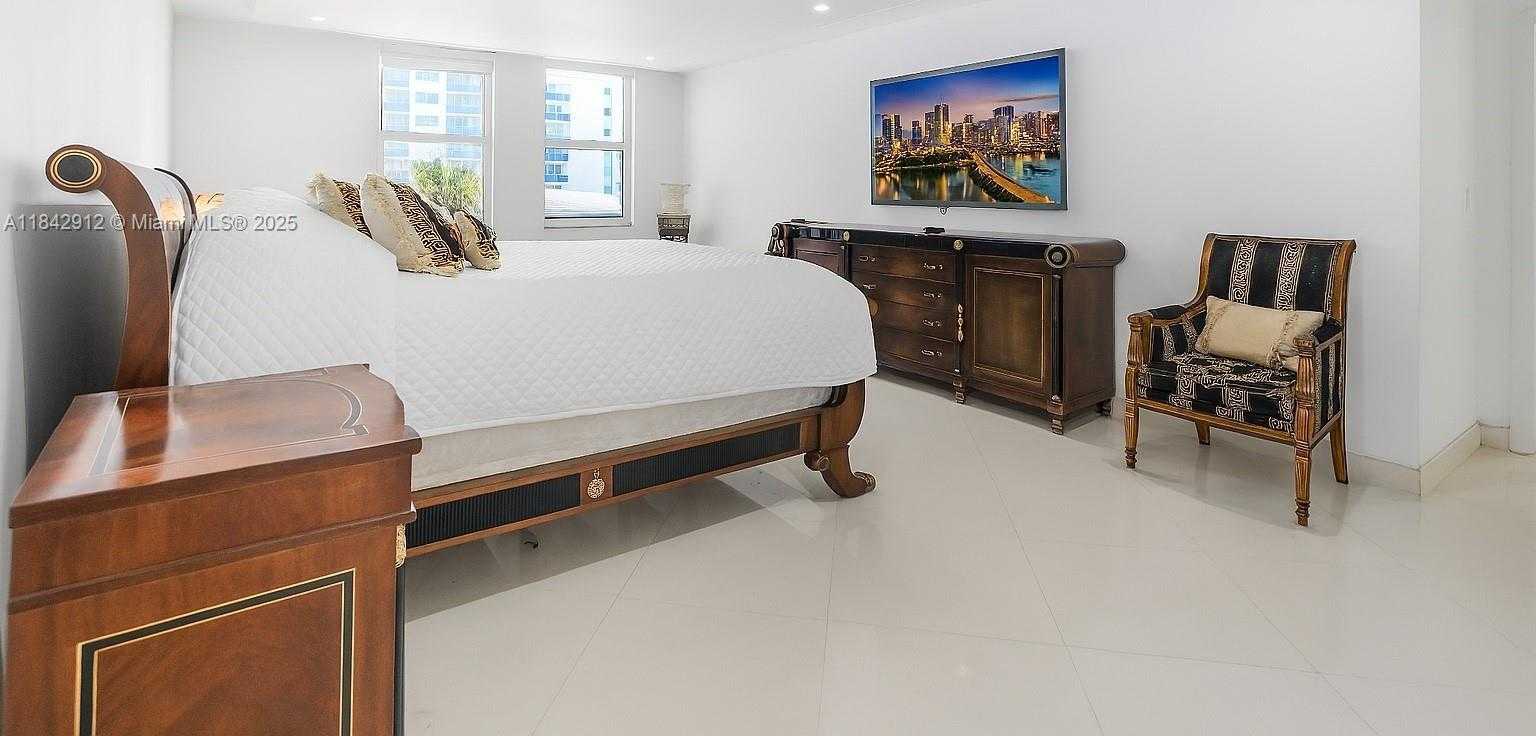 Small Image of 1912 SOUTH OCEAN DR #3D, Hallandale Beach Number 28