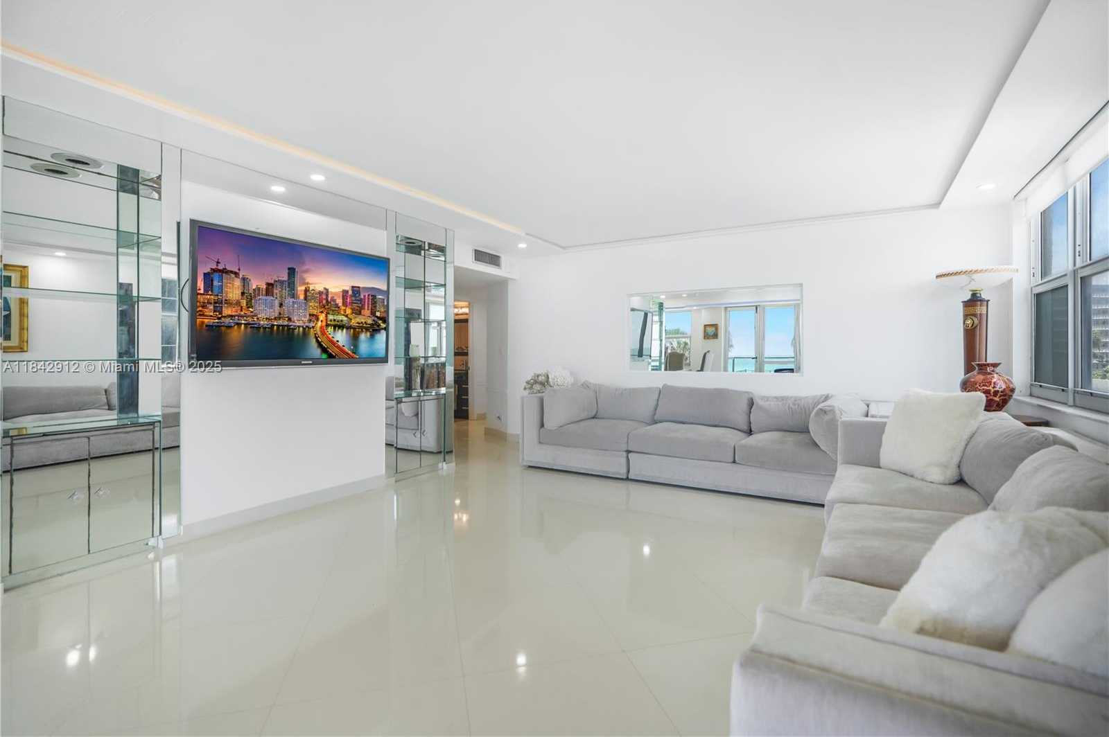 Small Image of 1912 SOUTH OCEAN DR #3D, Hallandale Beach Number 8