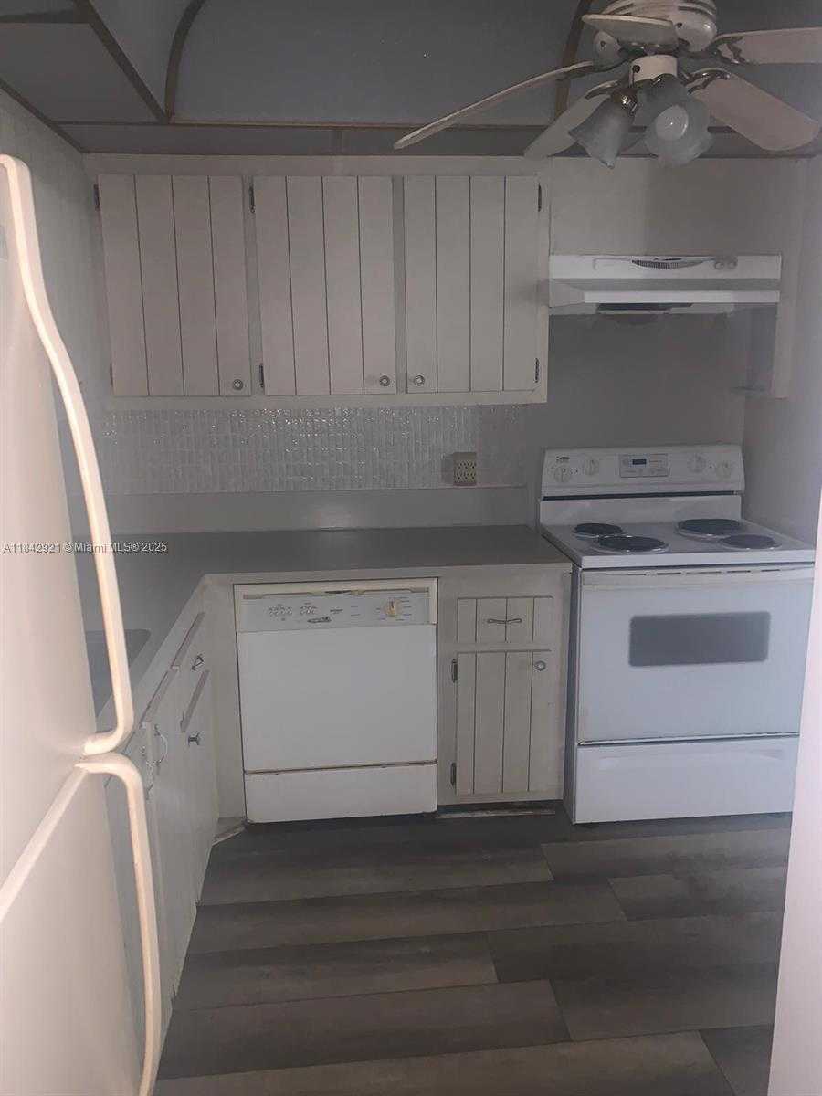 Small Image of 2025 NORTH EAST 164TH ST #606, North Miami Beach Number 4