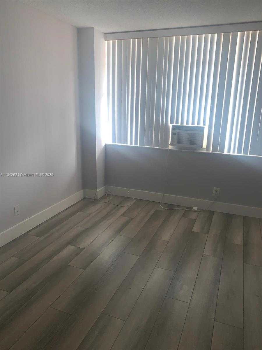 Small Image of 2025 NORTH EAST 164TH ST #606, North Miami Beach Number 7