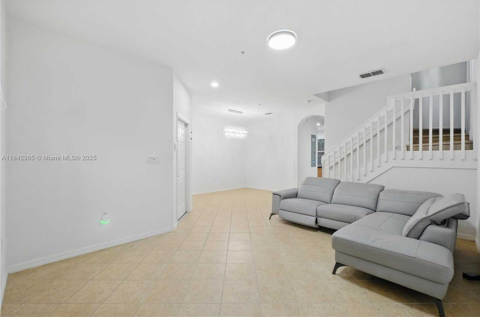 Small Image of 2851 WEST PROSPECT RD #307, Tamarac Number 3