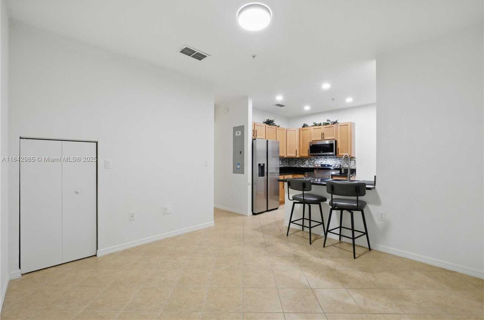 Small Image of 2851 WEST PROSPECT RD #307, Tamarac Number 8