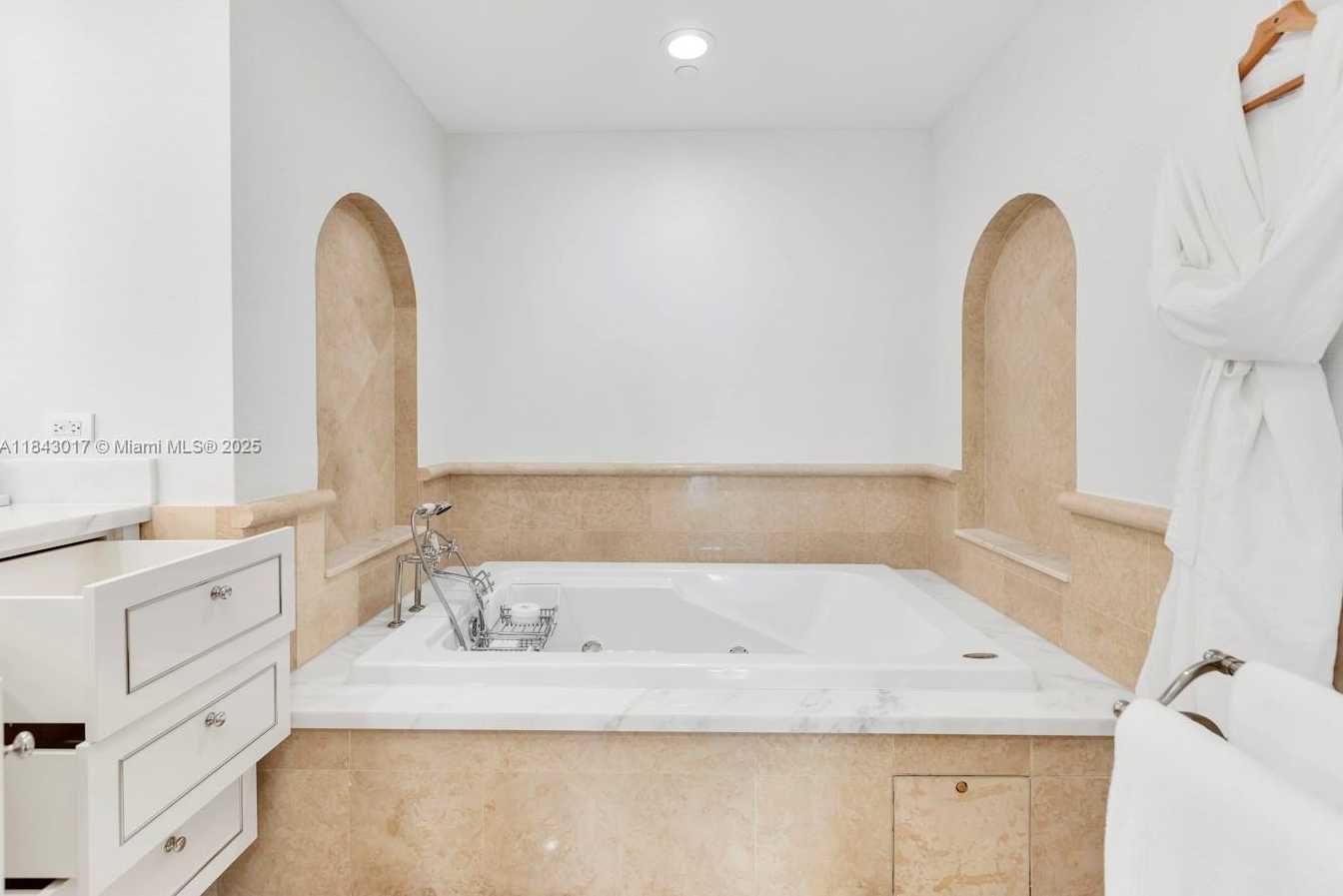 Small Image of 17875 COLLINS AVE #2703, Sunny Isles Beach Number 29