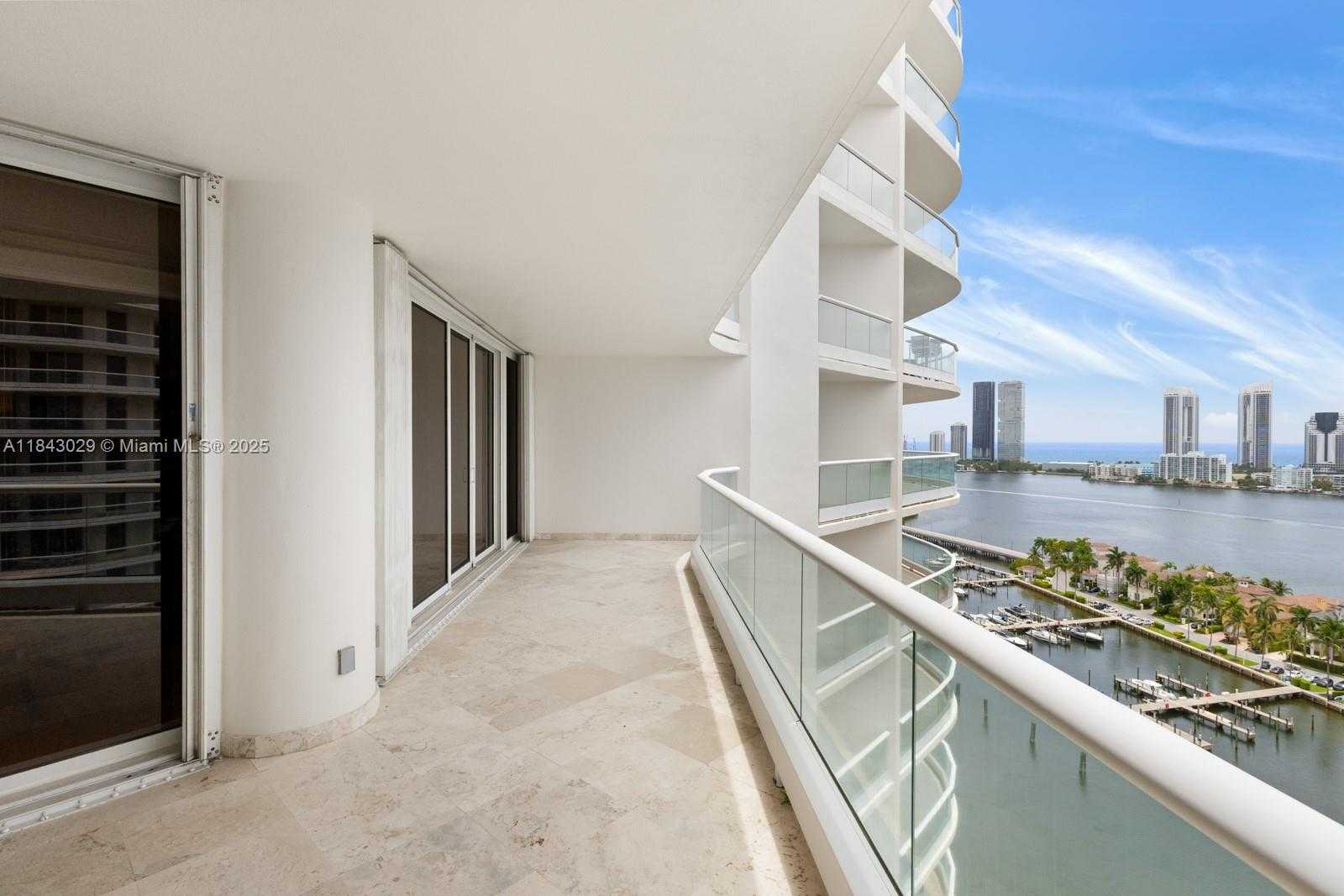 Small Image of 7000 ISLAND BLVD #2202, Aventura Number 12
