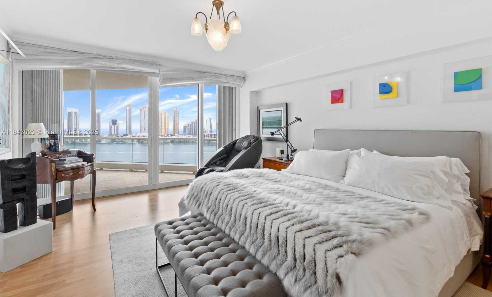 Small Image of 7000 ISLAND BLVD #2202, Aventura Number 15