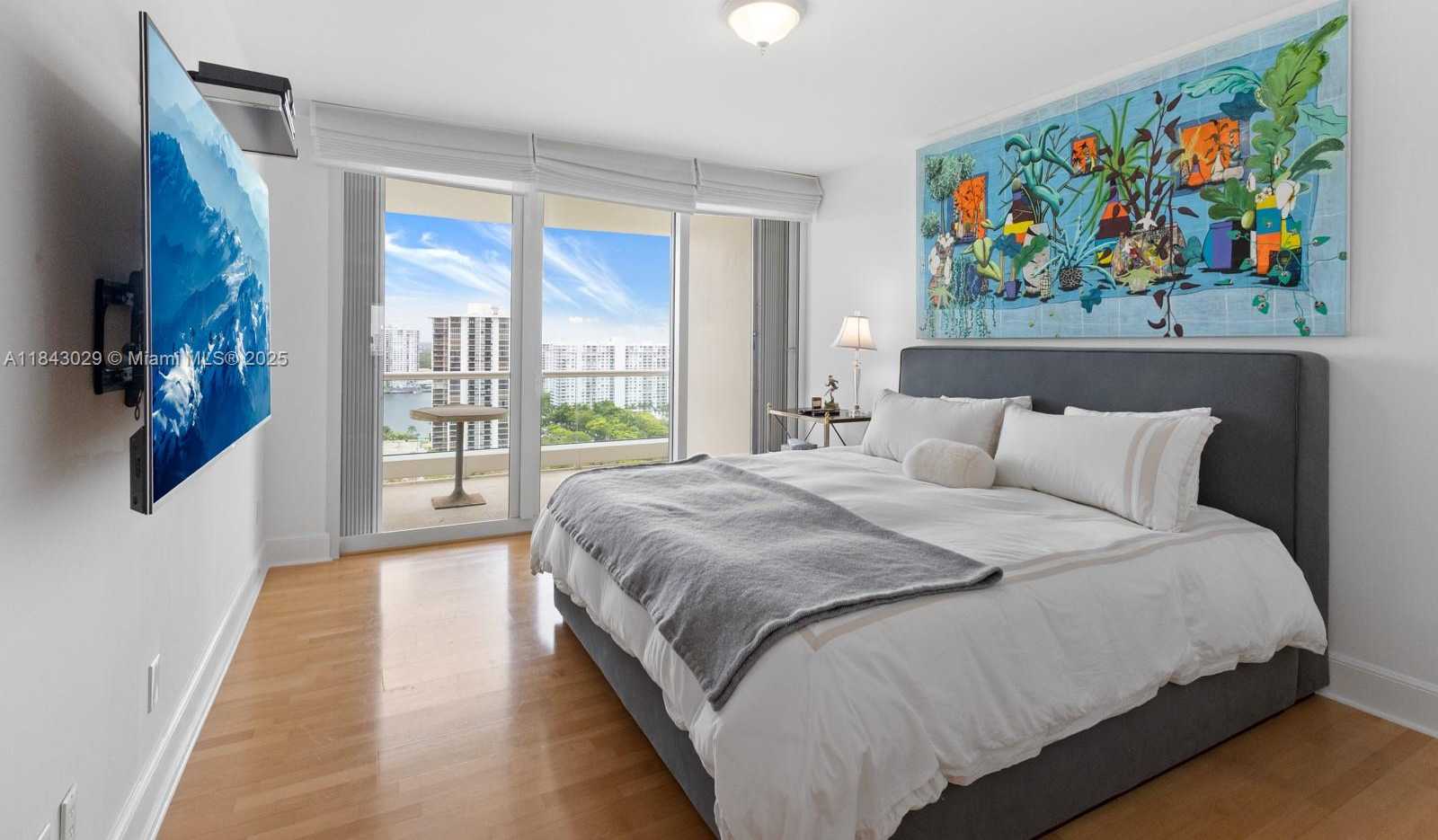 Small Image of 7000 ISLAND BLVD #2202, Aventura Number 22