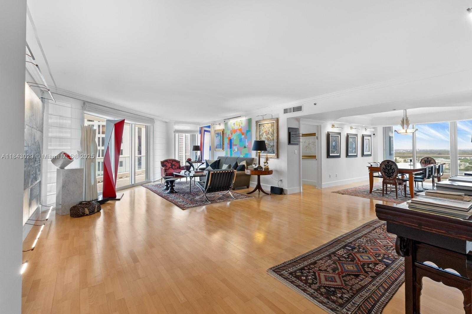 Small Image of 7000 ISLAND BLVD #2202, Aventura Number 3