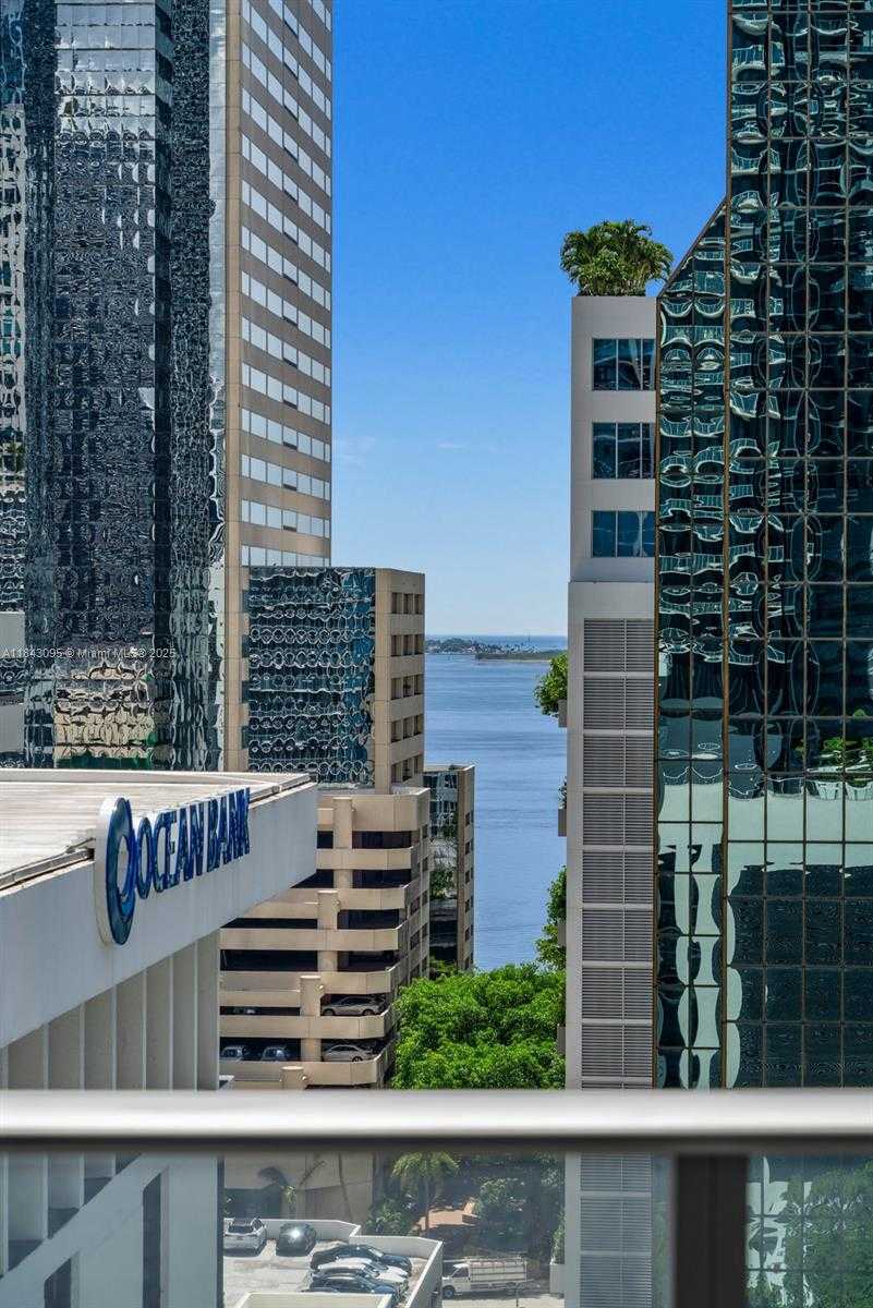 Small Image of 1010 BRICKELL AVE #1405, Miami Number 11