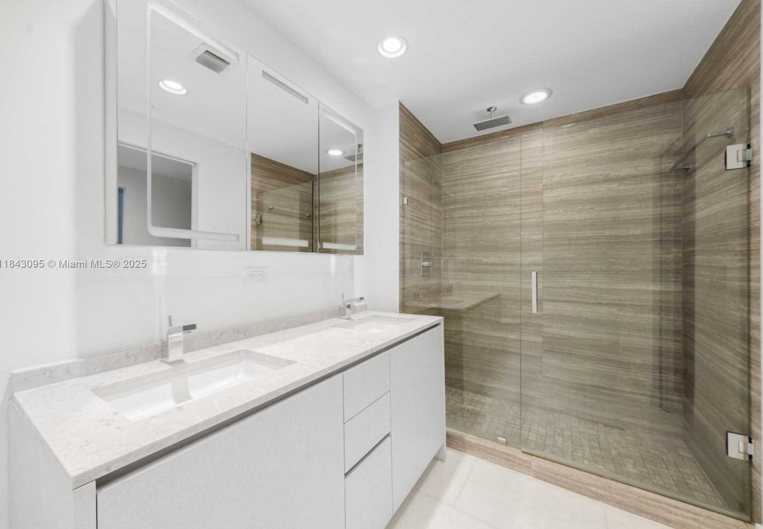 Small Image of 1010 BRICKELL AVE #1405, Miami Number 16