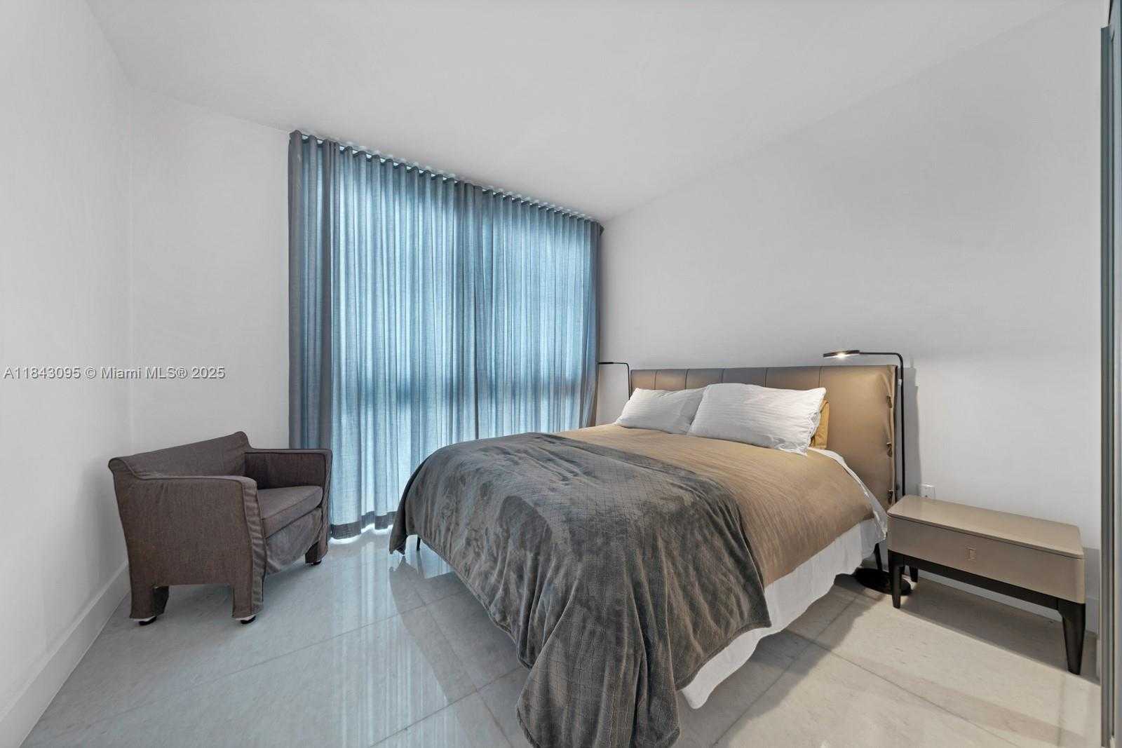 Small Image of 1010 BRICKELL AVE #1405, Miami Number 17