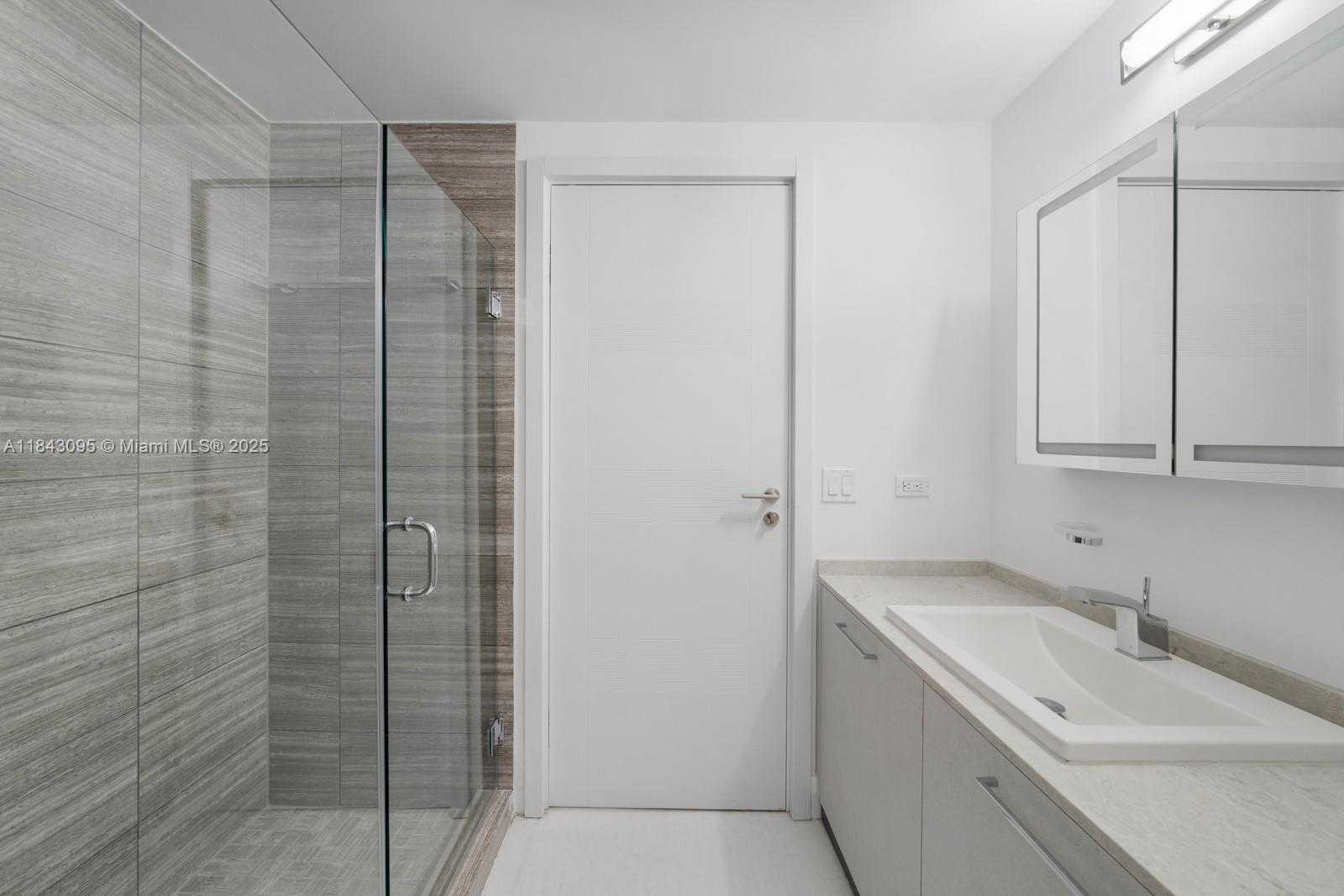 Small Image of 1010 BRICKELL AVE #1405, Miami Number 18