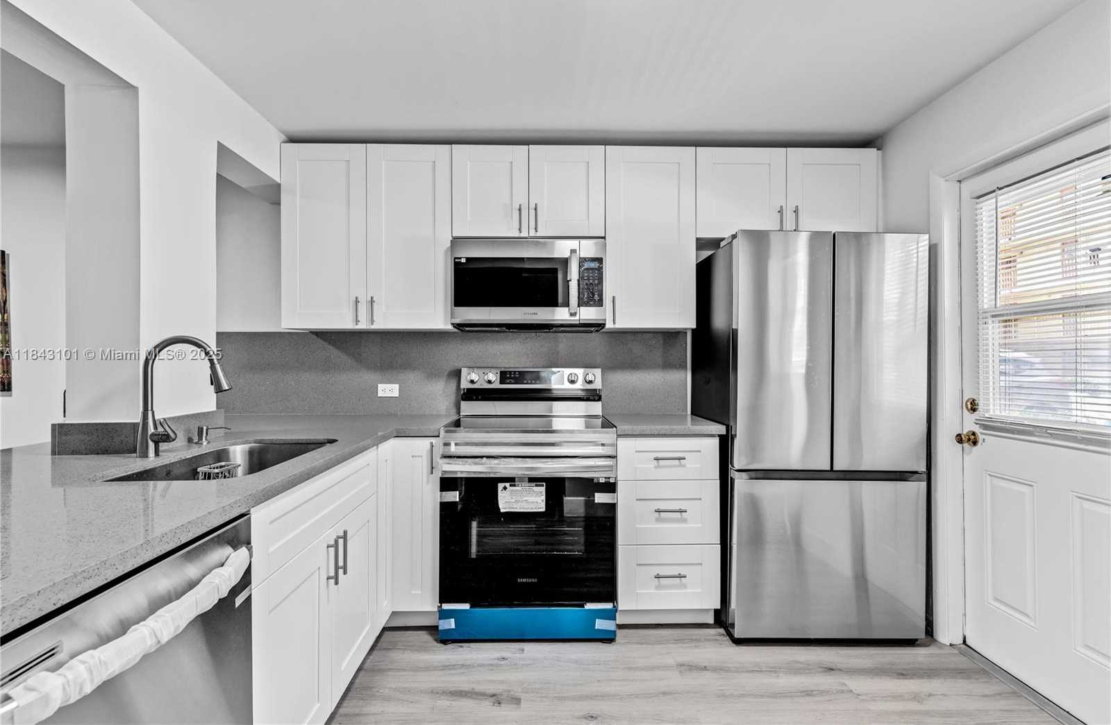 Small Image of 445 NORTH EAST 195TH ST #125, Miami Number 3