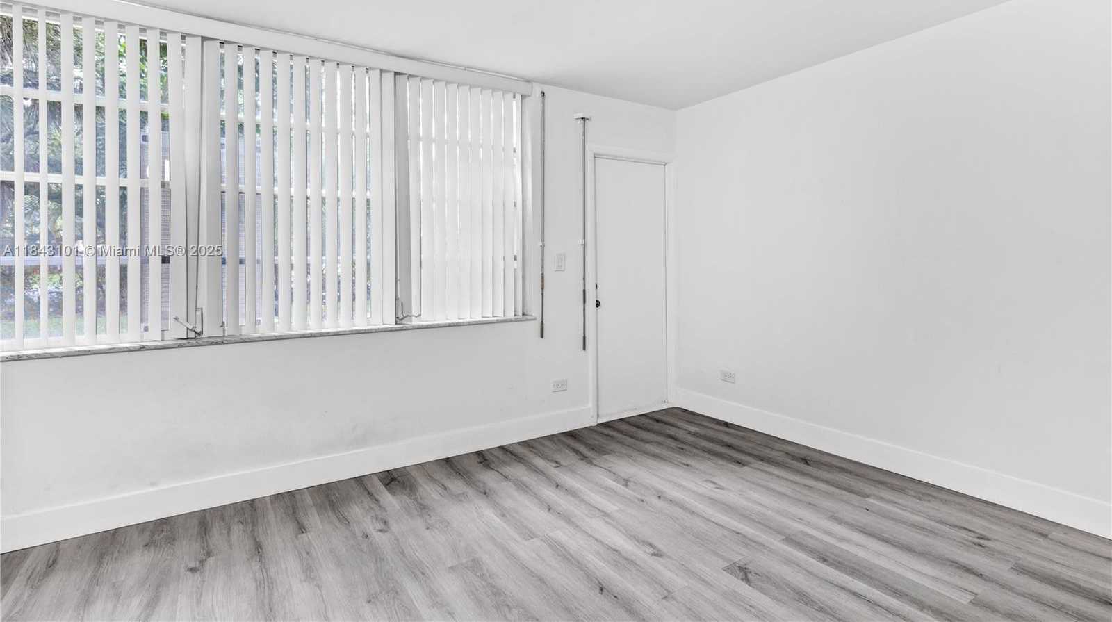 Small Image of 445 NORTH EAST 195TH ST #125, Miami Number 8