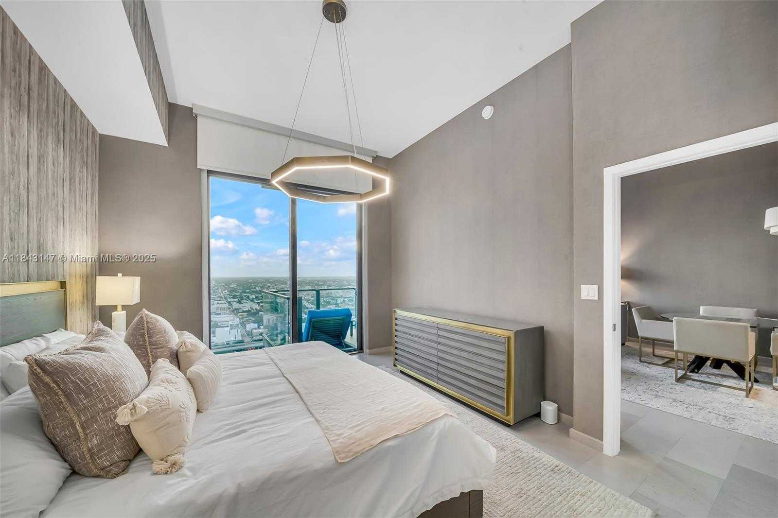 Small Image of 88 SOUTH WEST 7TH ST #4006, Miami Number 12