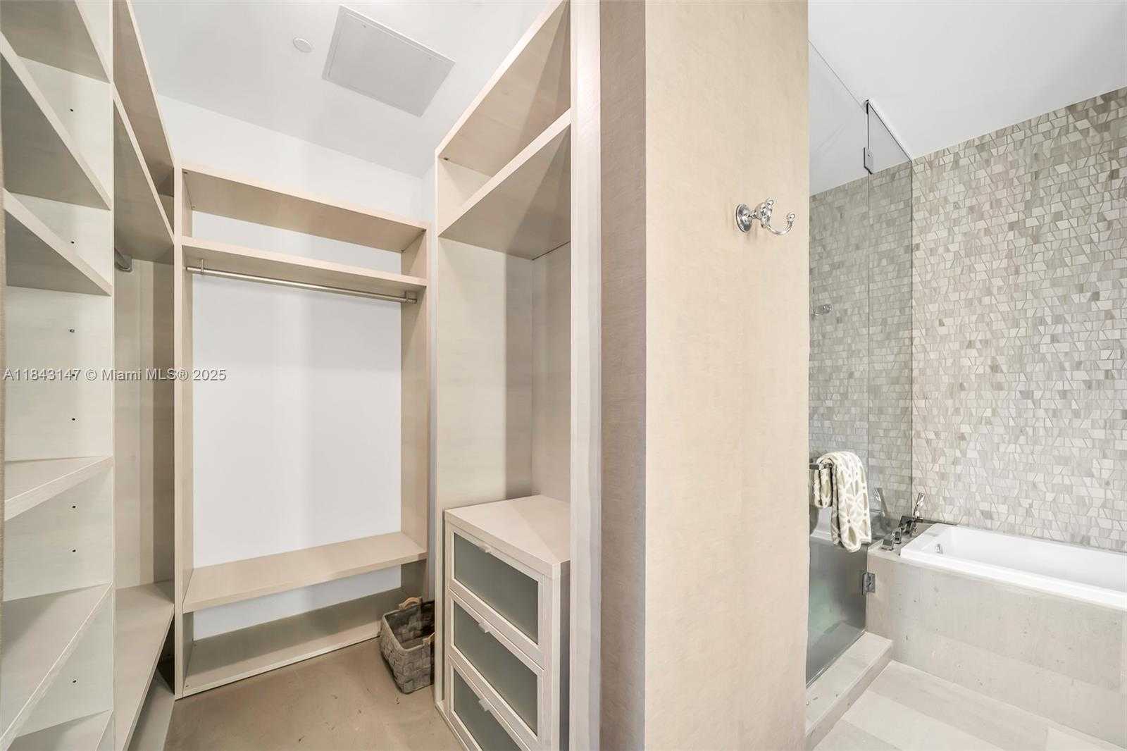 Small Image of 88 SOUTH WEST 7TH ST #4006, Miami Number 17