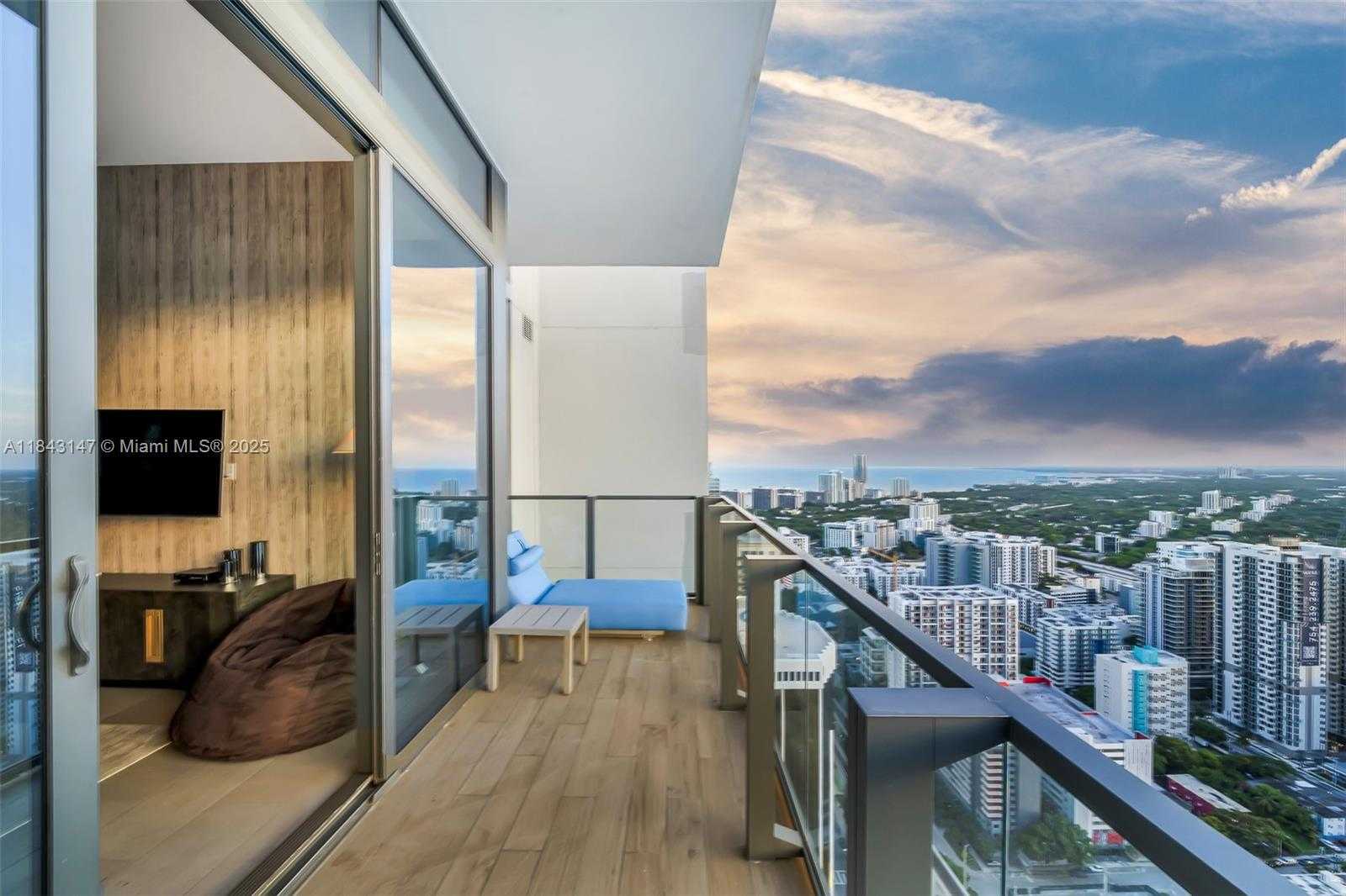 Small Image of 88 SOUTH WEST 7TH ST #4006, Miami Number 3
