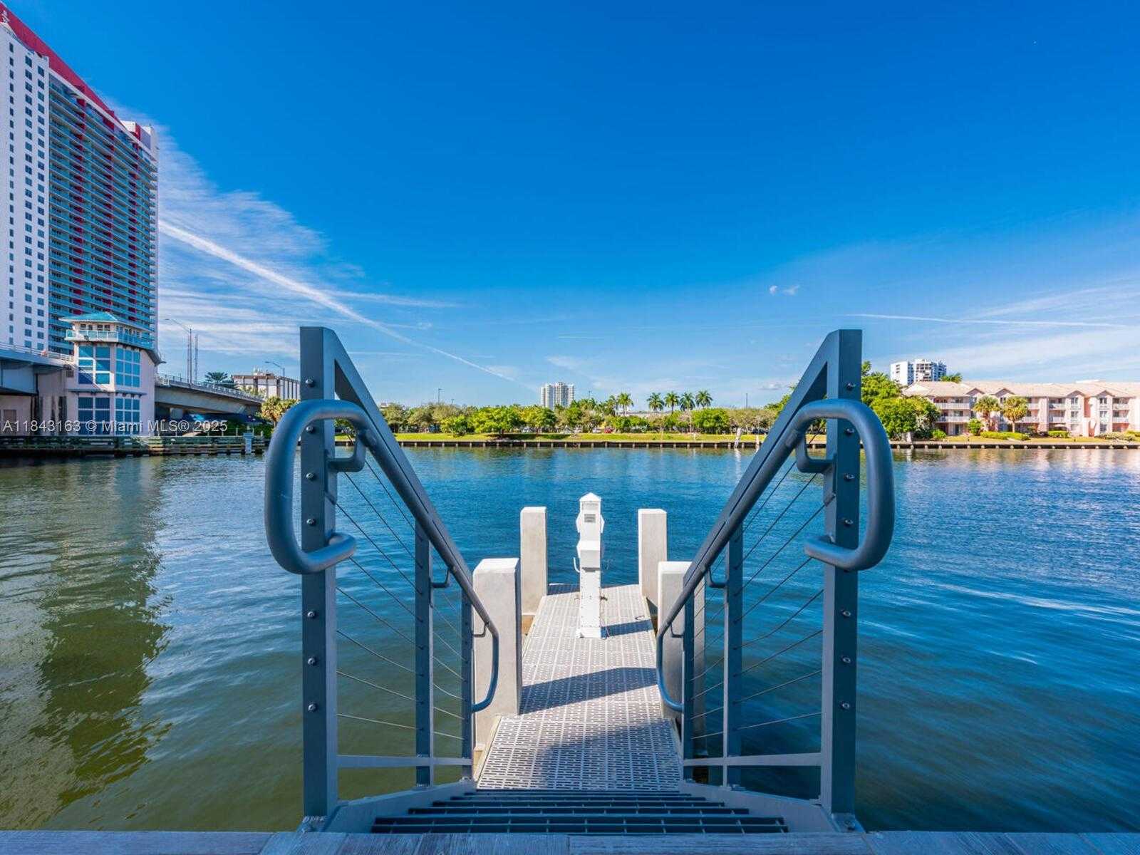 Small Image of 4010 SOUTH OCEAN DR #R2004, Hollywood Number 20