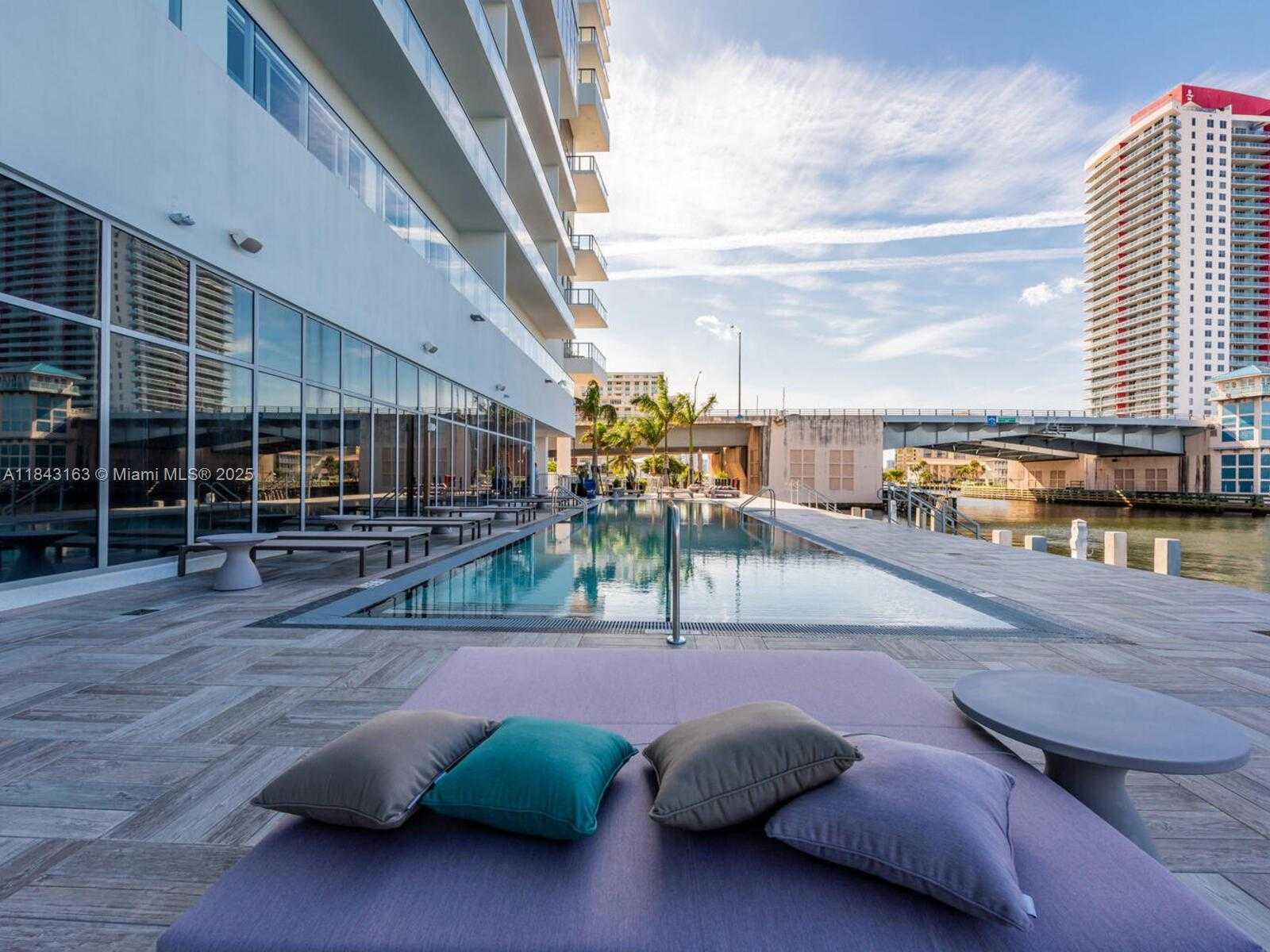 Small Image of 4010 SOUTH OCEAN DR #R2004, Hollywood Number 22