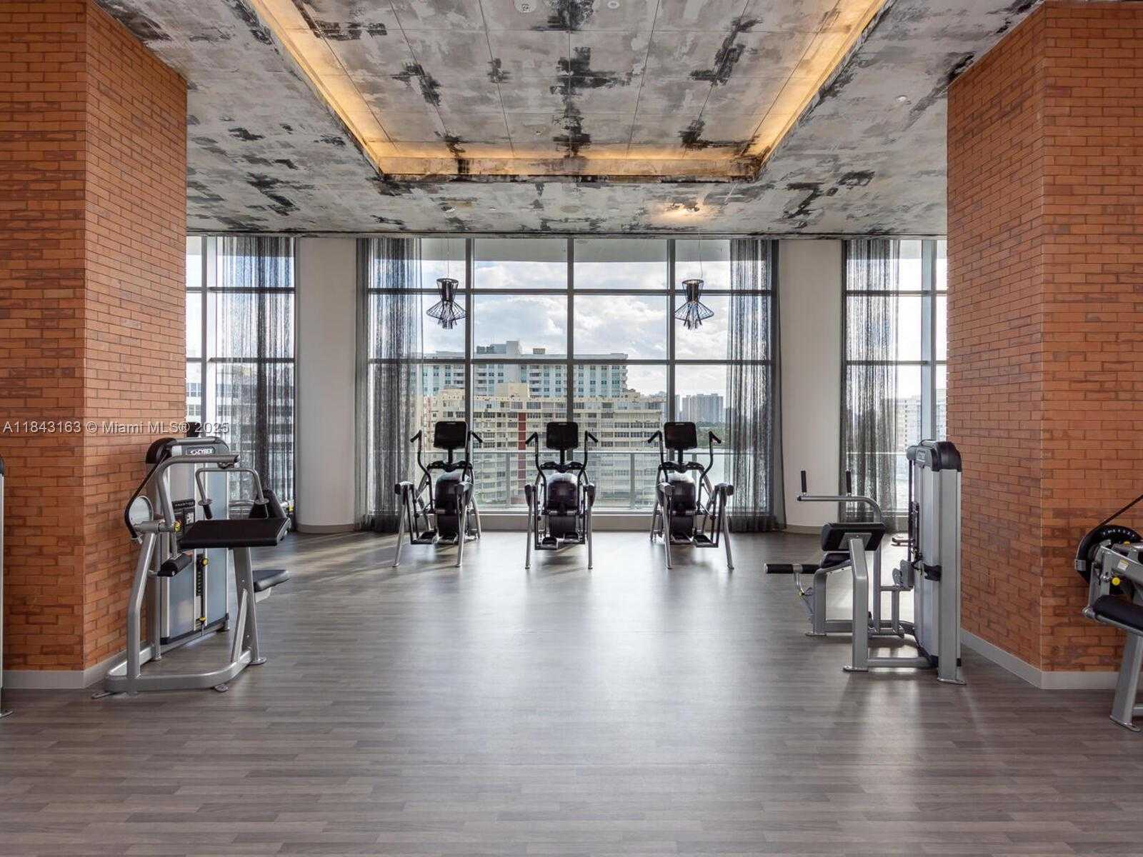 Small Image of 4010 SOUTH OCEAN DR #R2004, Hollywood Number 48