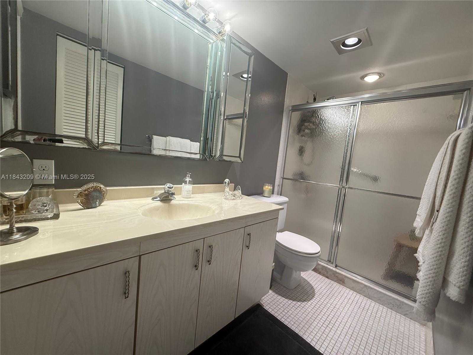 Small Image of 2403 ANTIGUA CIR #K1, Coconut Creek Number 23