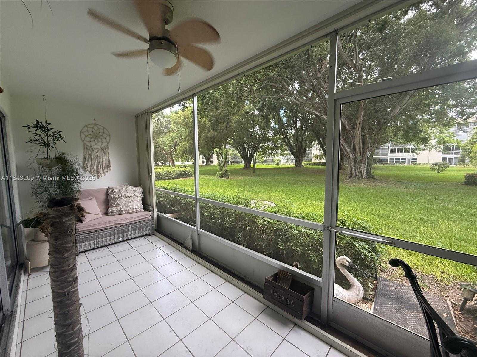 Small Image of 2403 ANTIGUA CIR #K1, Coconut Creek Number 44
