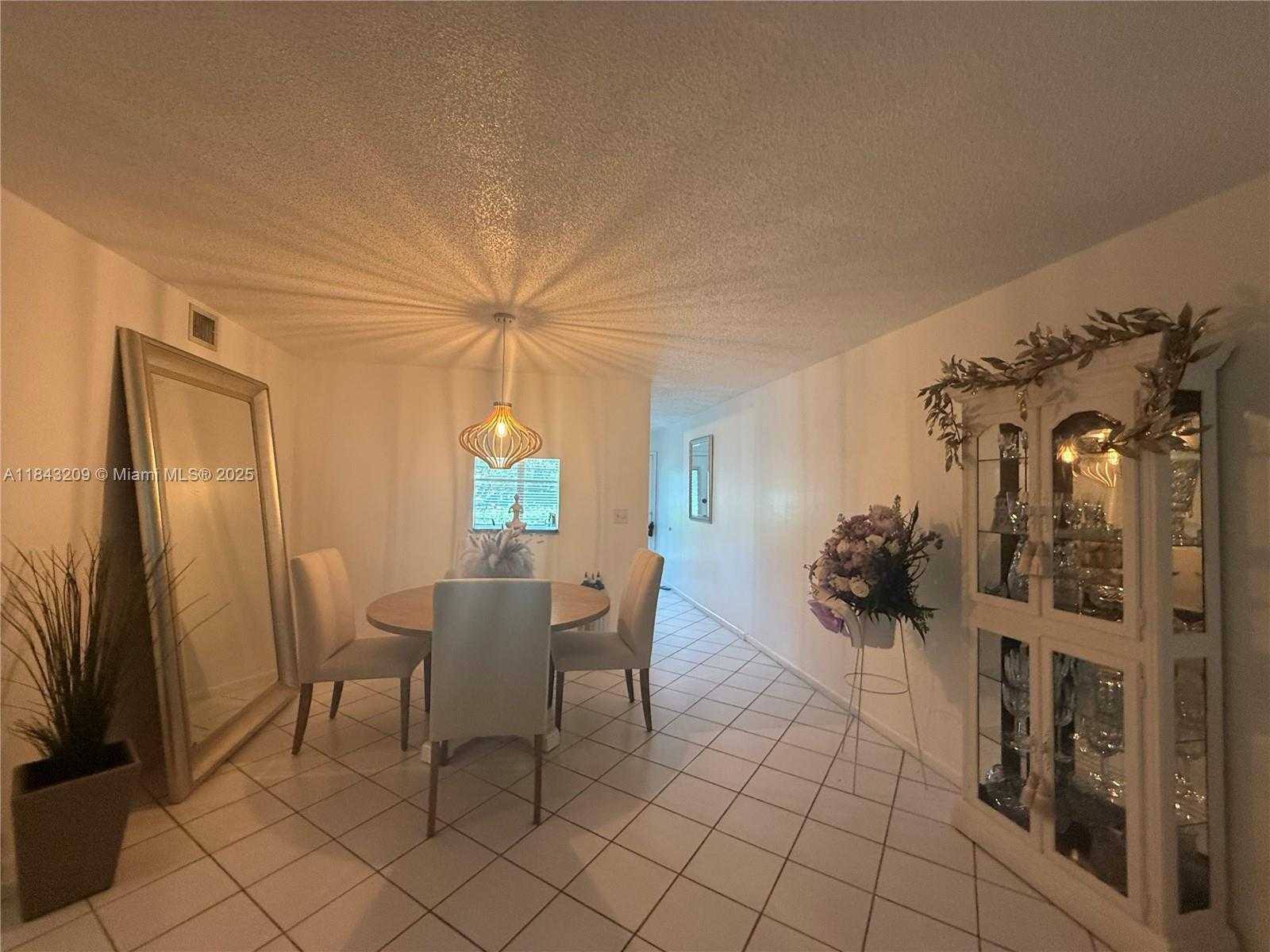 Small Image of 2403 ANTIGUA CIR #K1, Coconut Creek Number 9