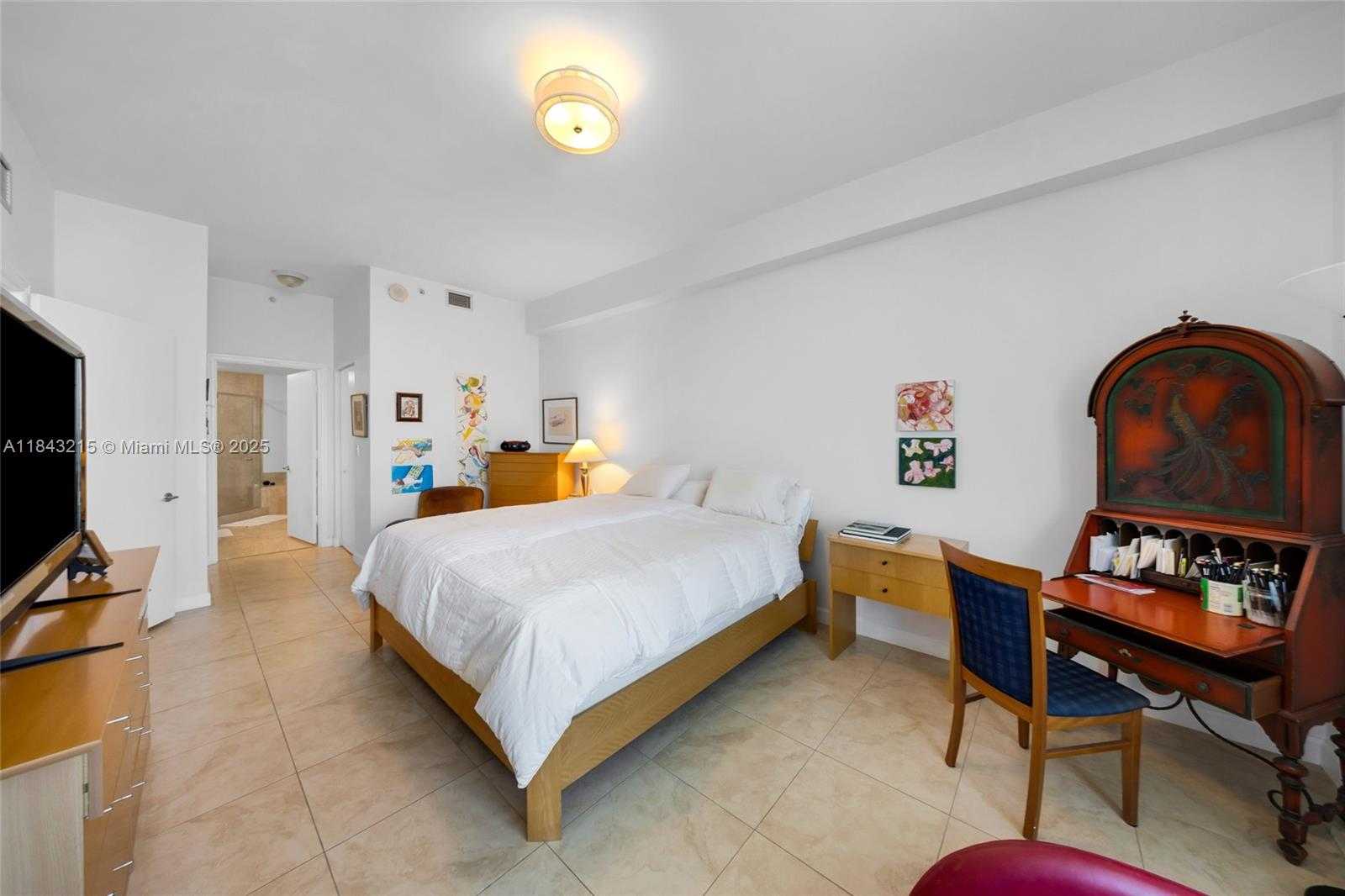 Small Image of 7901 HISPANOLA AVE #1609, North Bay Village Number 19