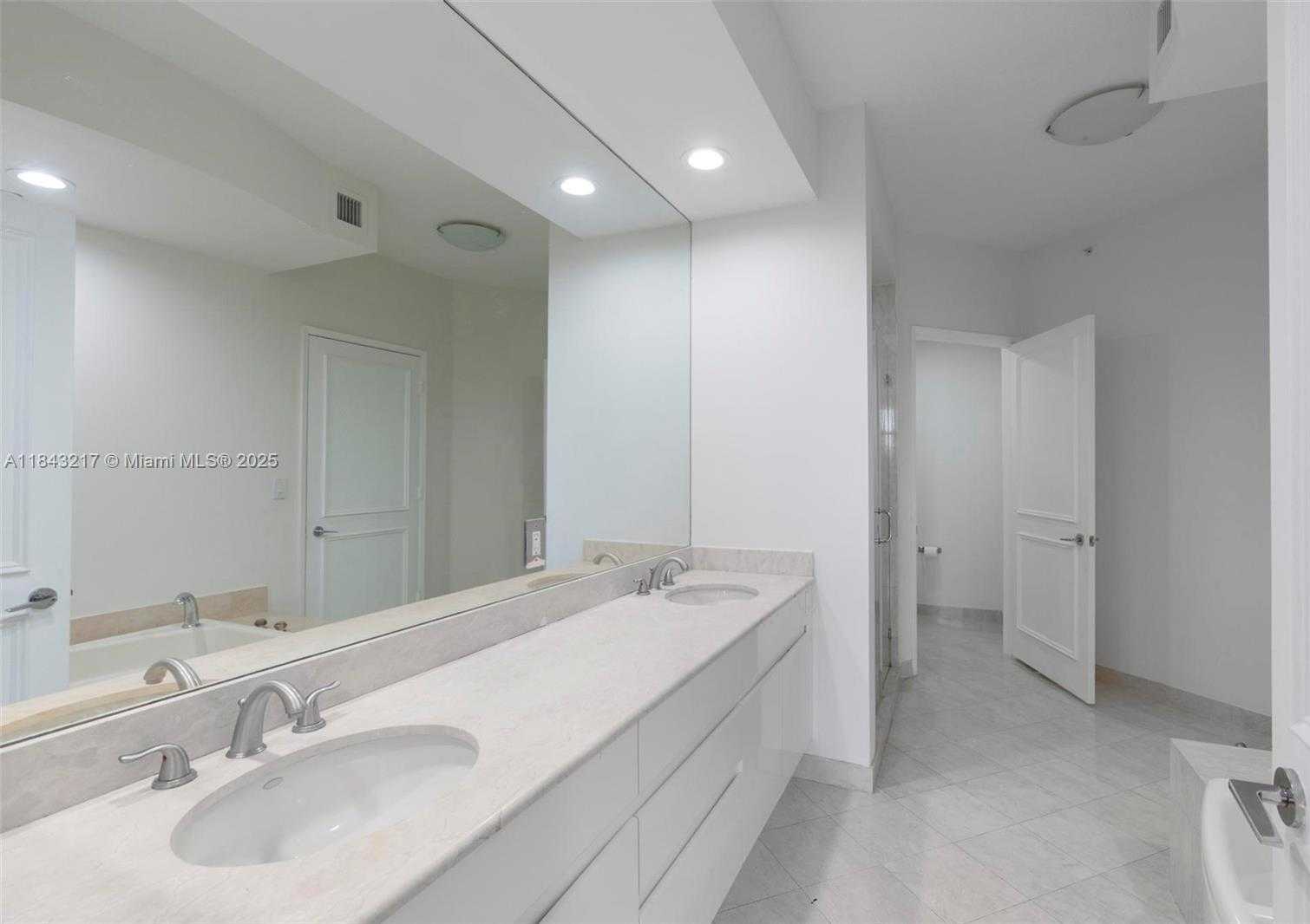 Small Image of 703 CRANDON BLVD #403, Key Biscayne Number 15