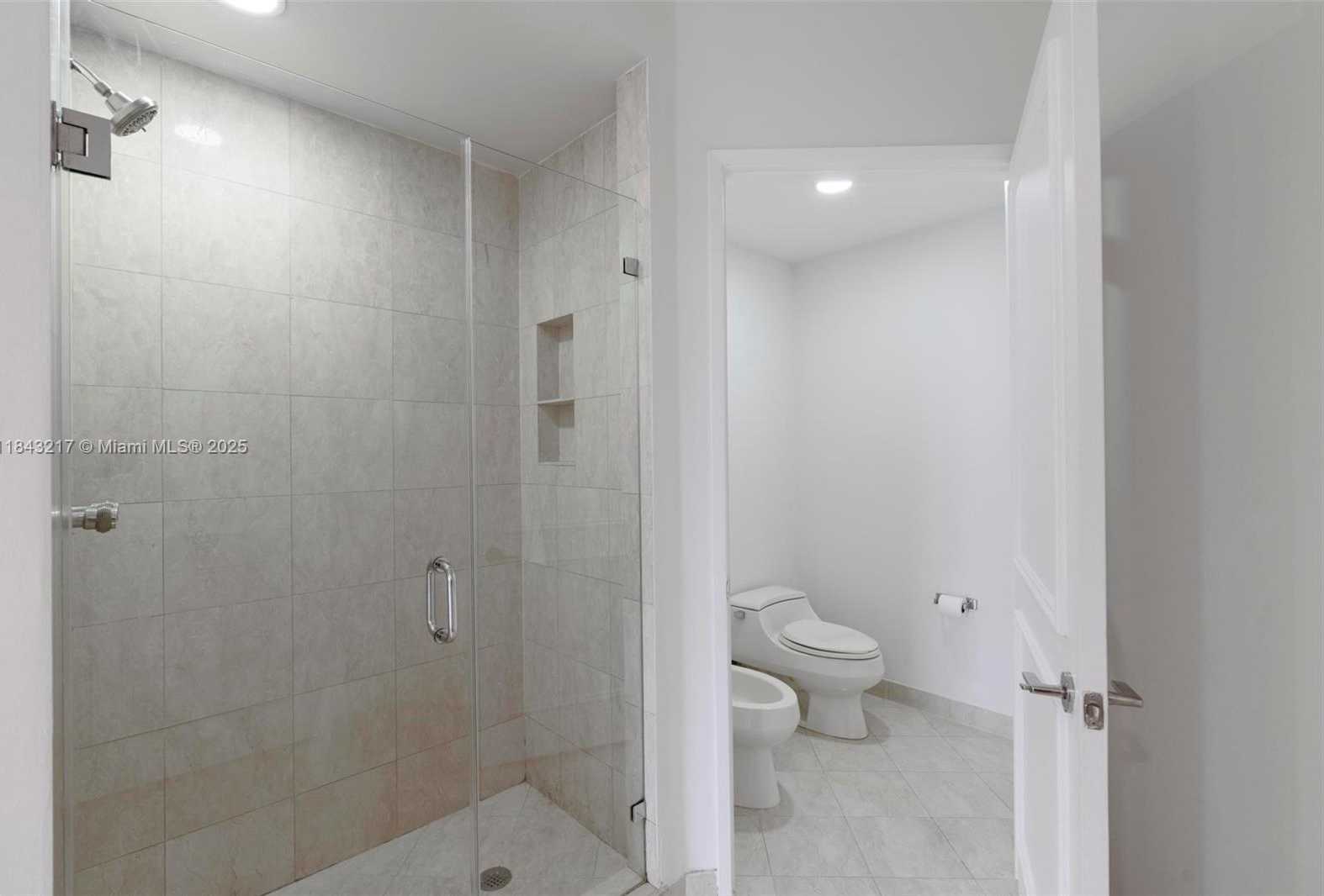Small Image of 703 CRANDON BLVD #403, Key Biscayne Number 16