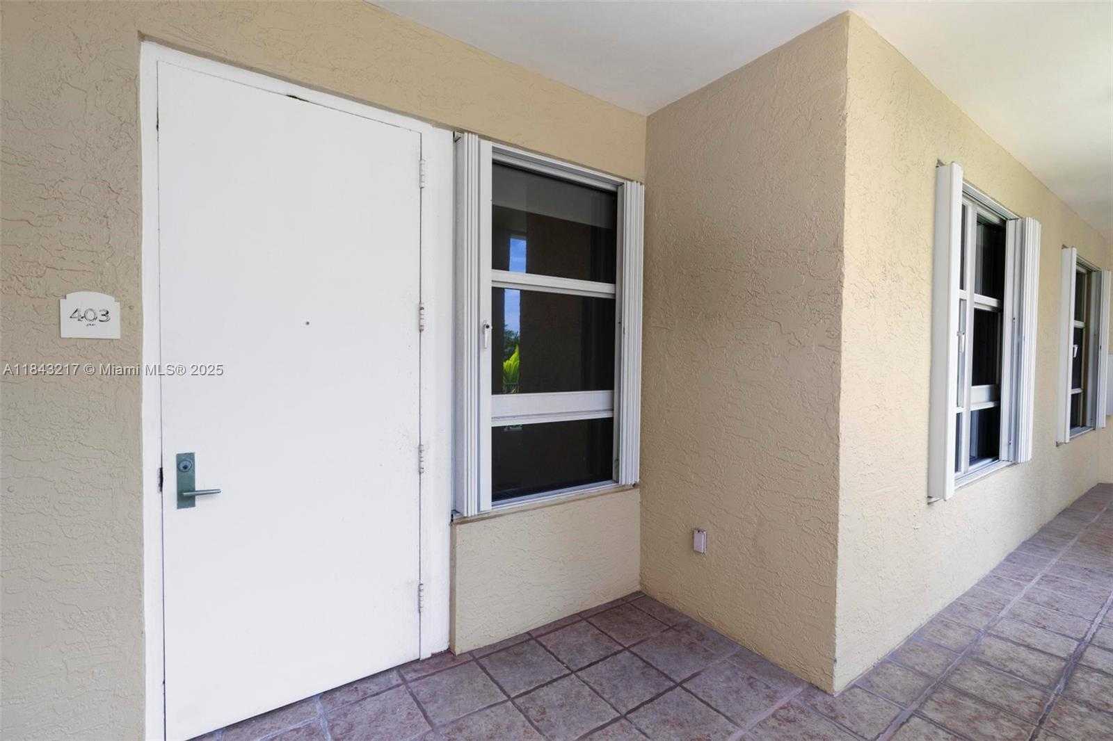 Small Image of 703 CRANDON BLVD #403, Key Biscayne Number 25