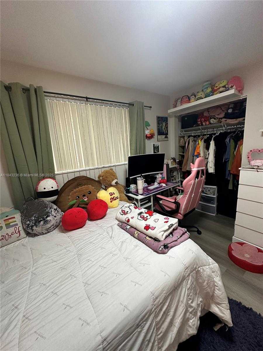 Small Image of 7500 NORTH WEST 17TH ST #102, Plantation Number 17