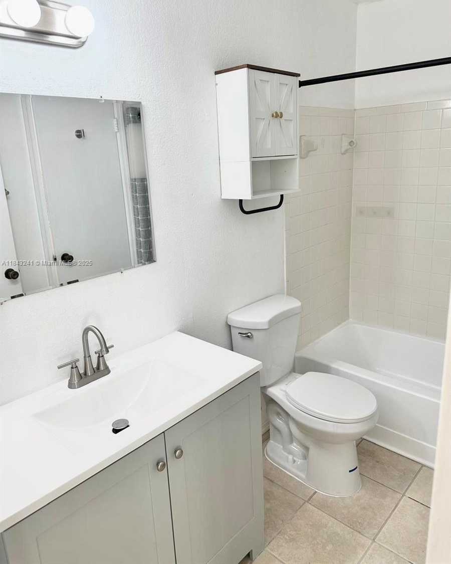 Small Image of 2846 SOUTH UNIVERSITY DR #4202, Davie Number 10