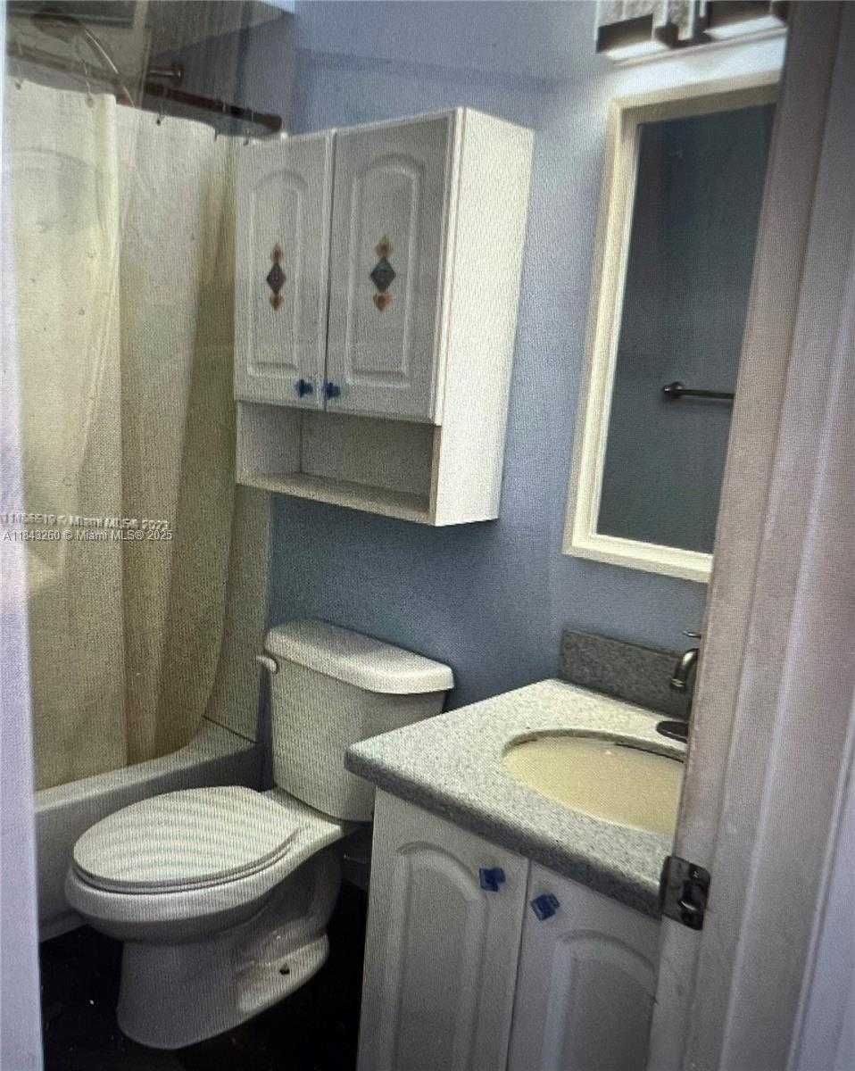 Small Image of 6022 SOUTH WEST 133RD CT, Miami Number 11