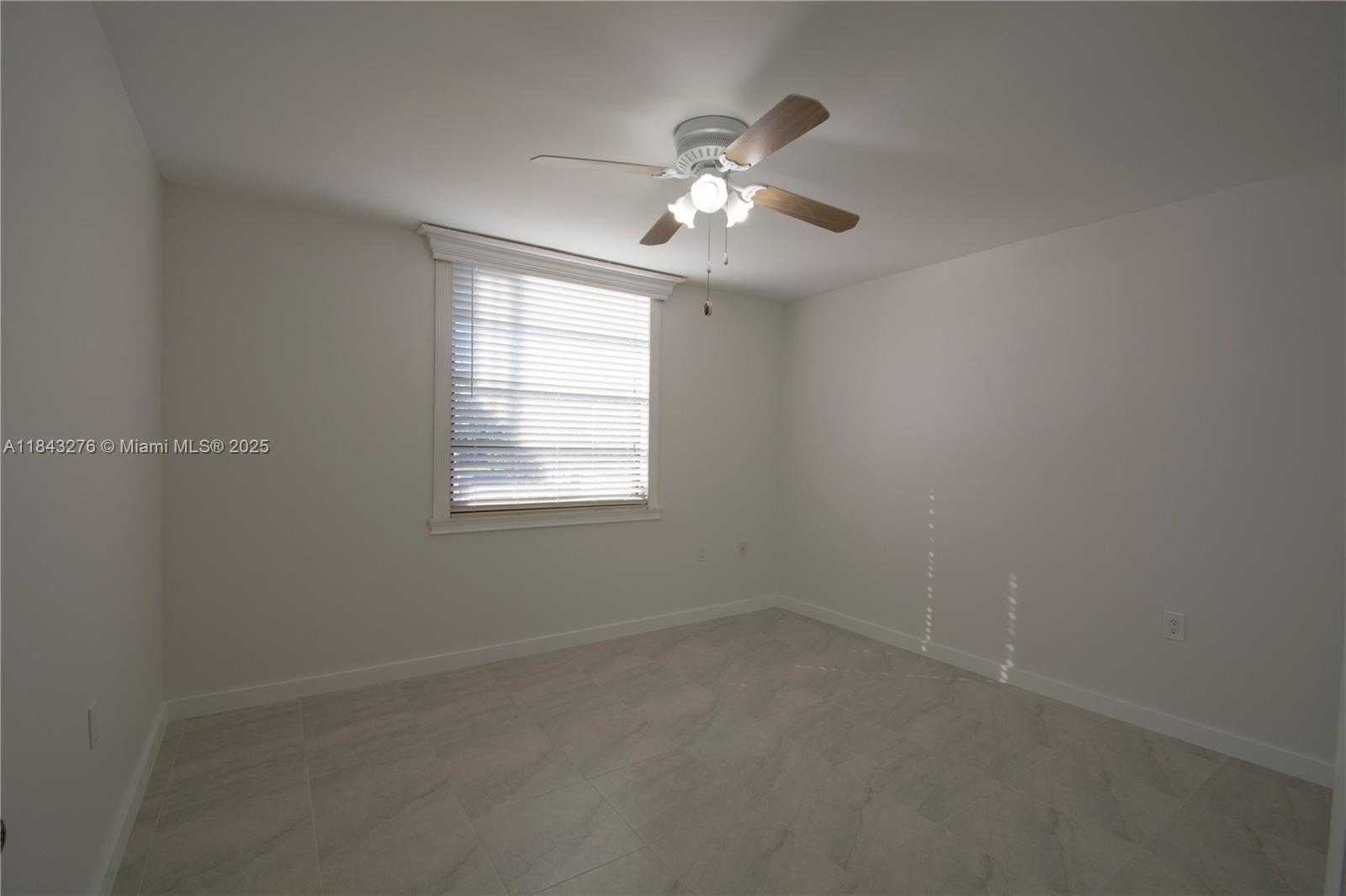 Small Image of 1717 WHITEHALL DR #201, Davie Number 12
