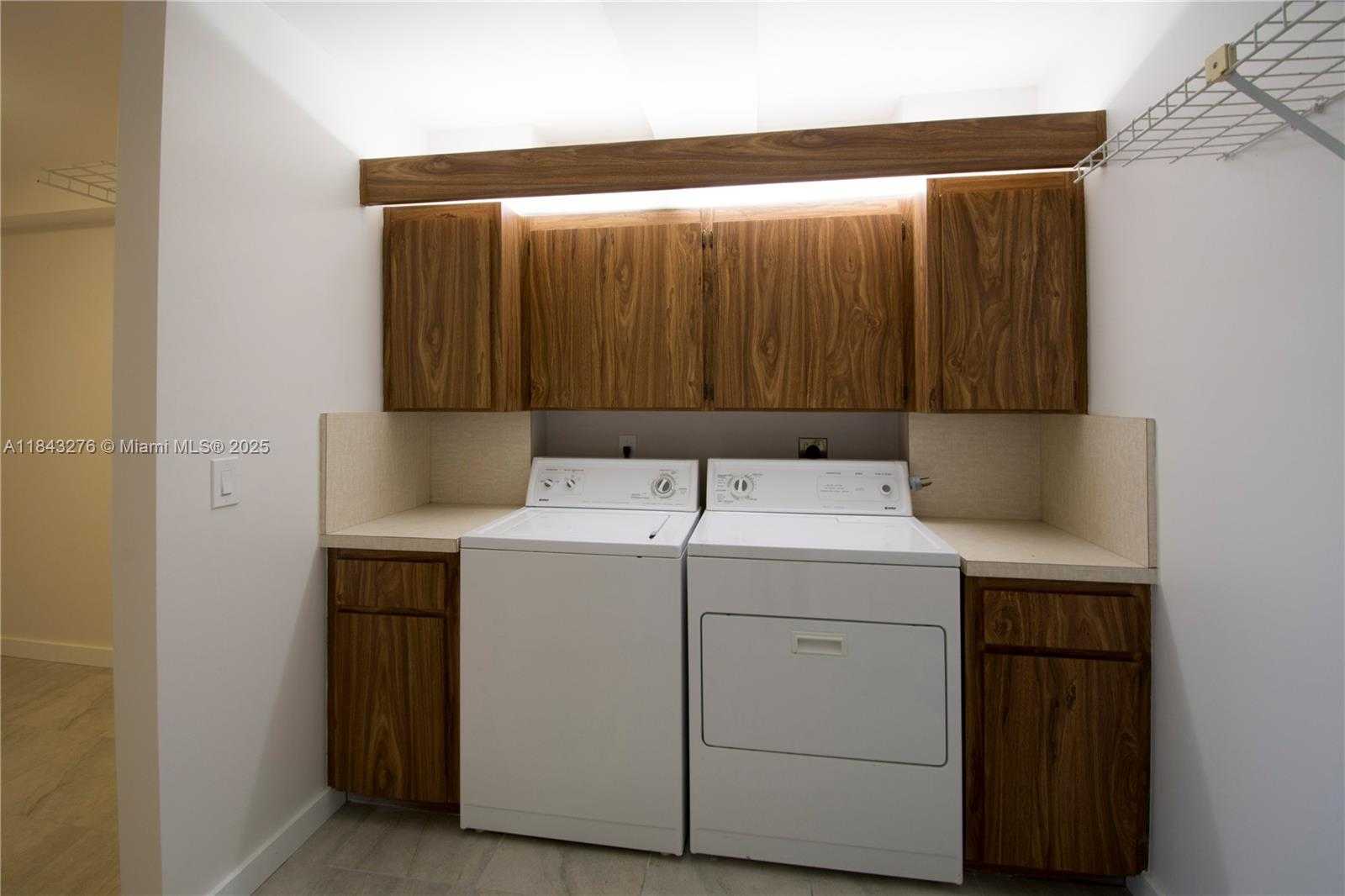 Small Image of 1717 WHITEHALL DR #201, Davie Number 17